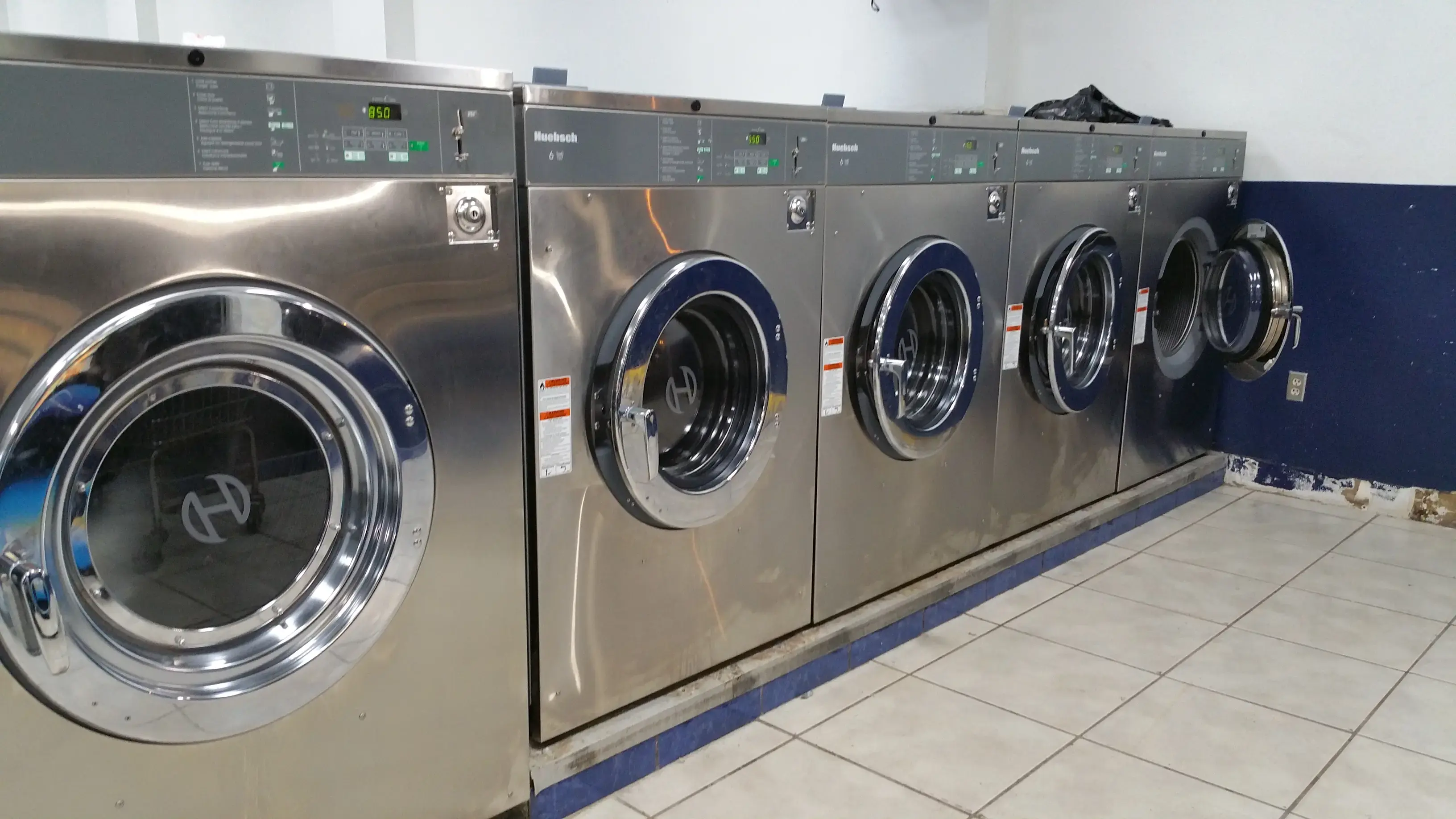 Nice Coin Laundry thumbnail 3
