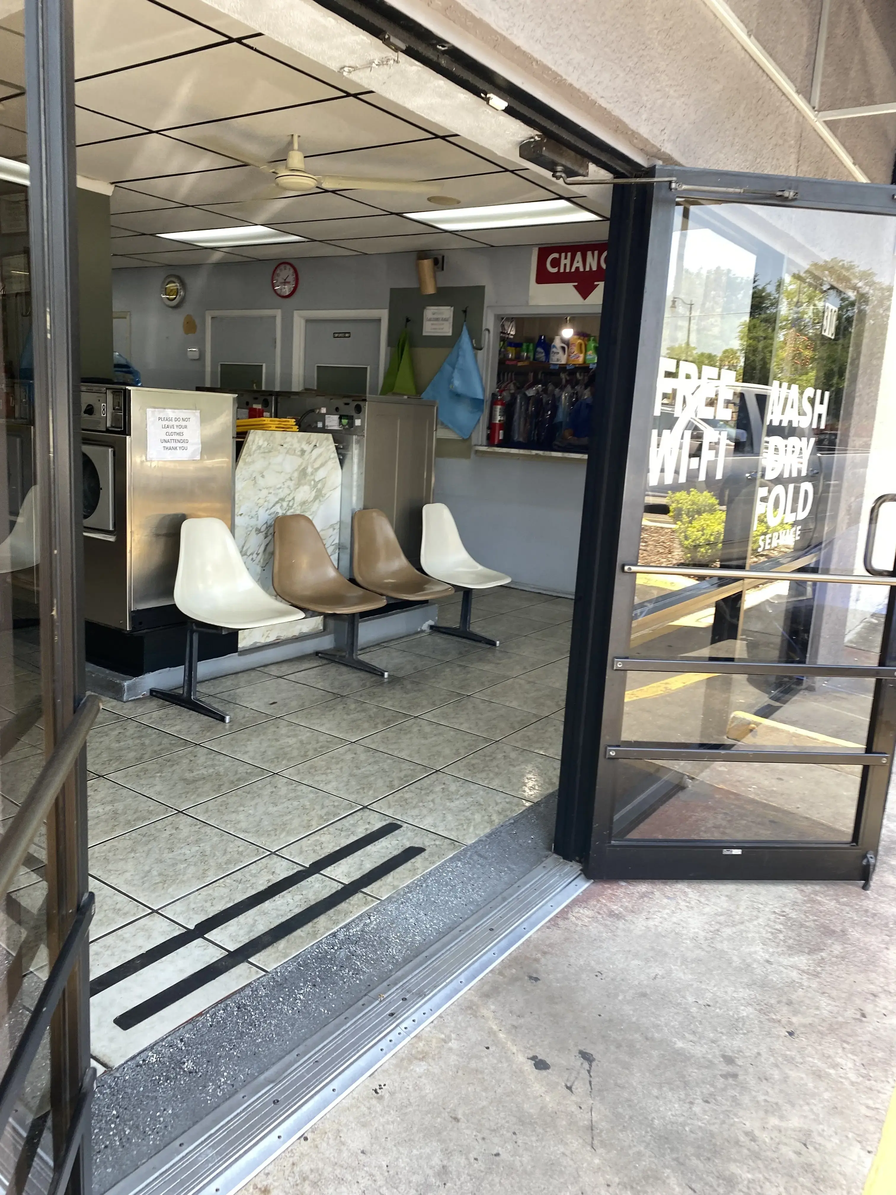Nice Day Laundromat & Cleaners - Image 4