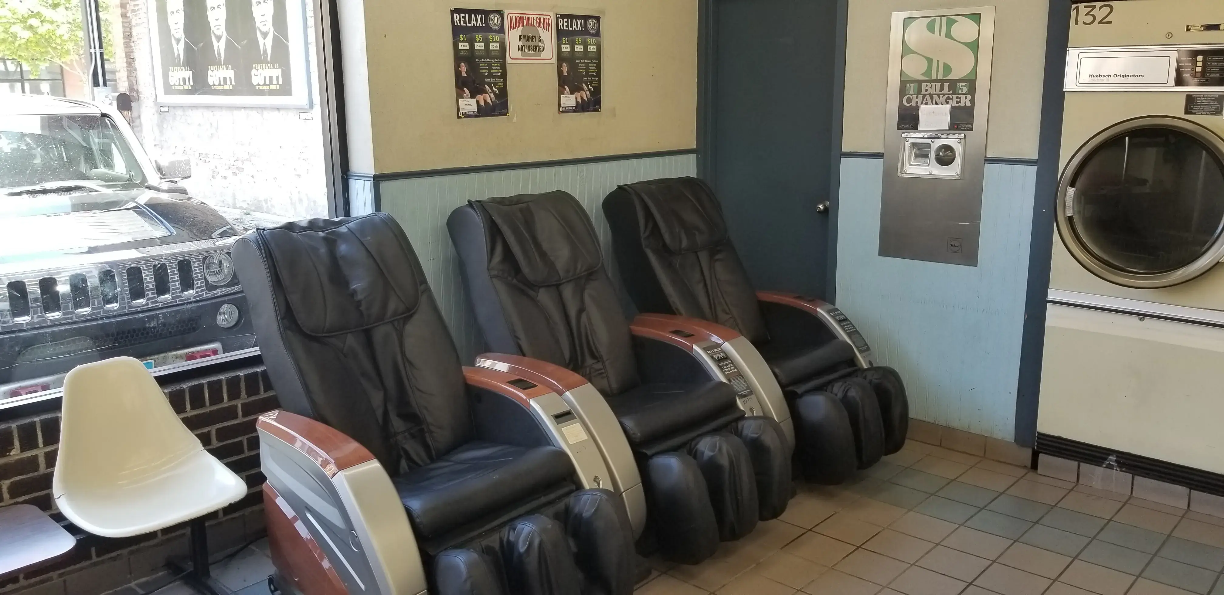 Nice Day Laundromat & Cleaners thumbnail 9