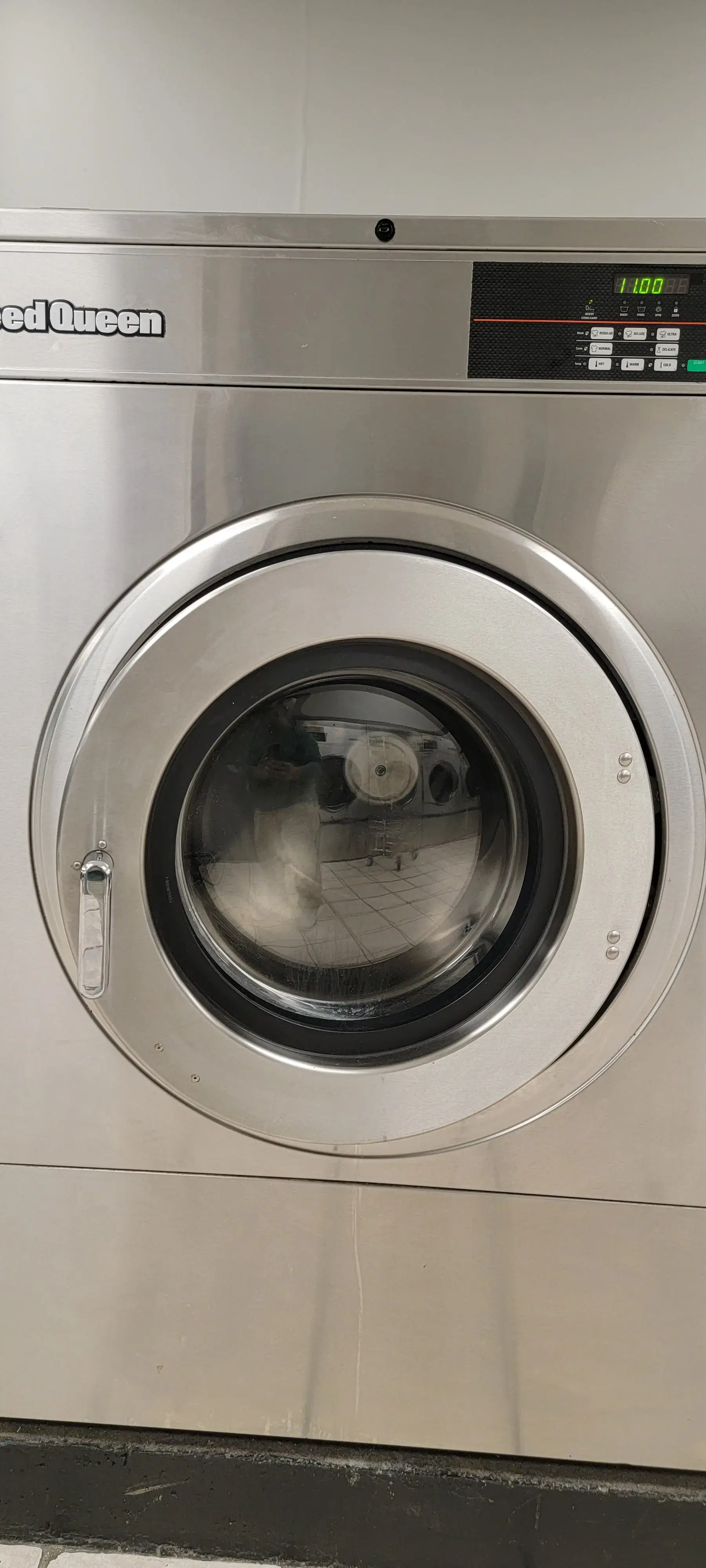 Nickel City Laundromat - Image 17