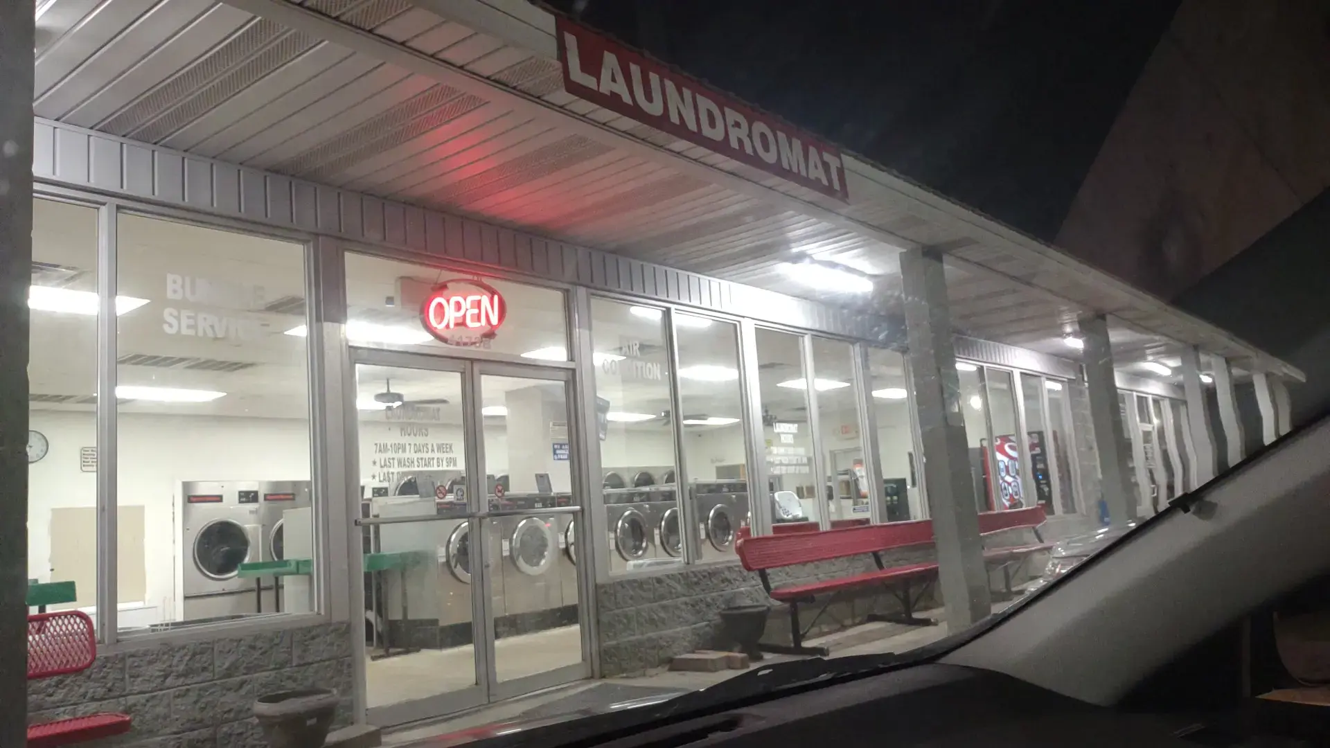 Nick's Wash-N-Dri thumbnail 2