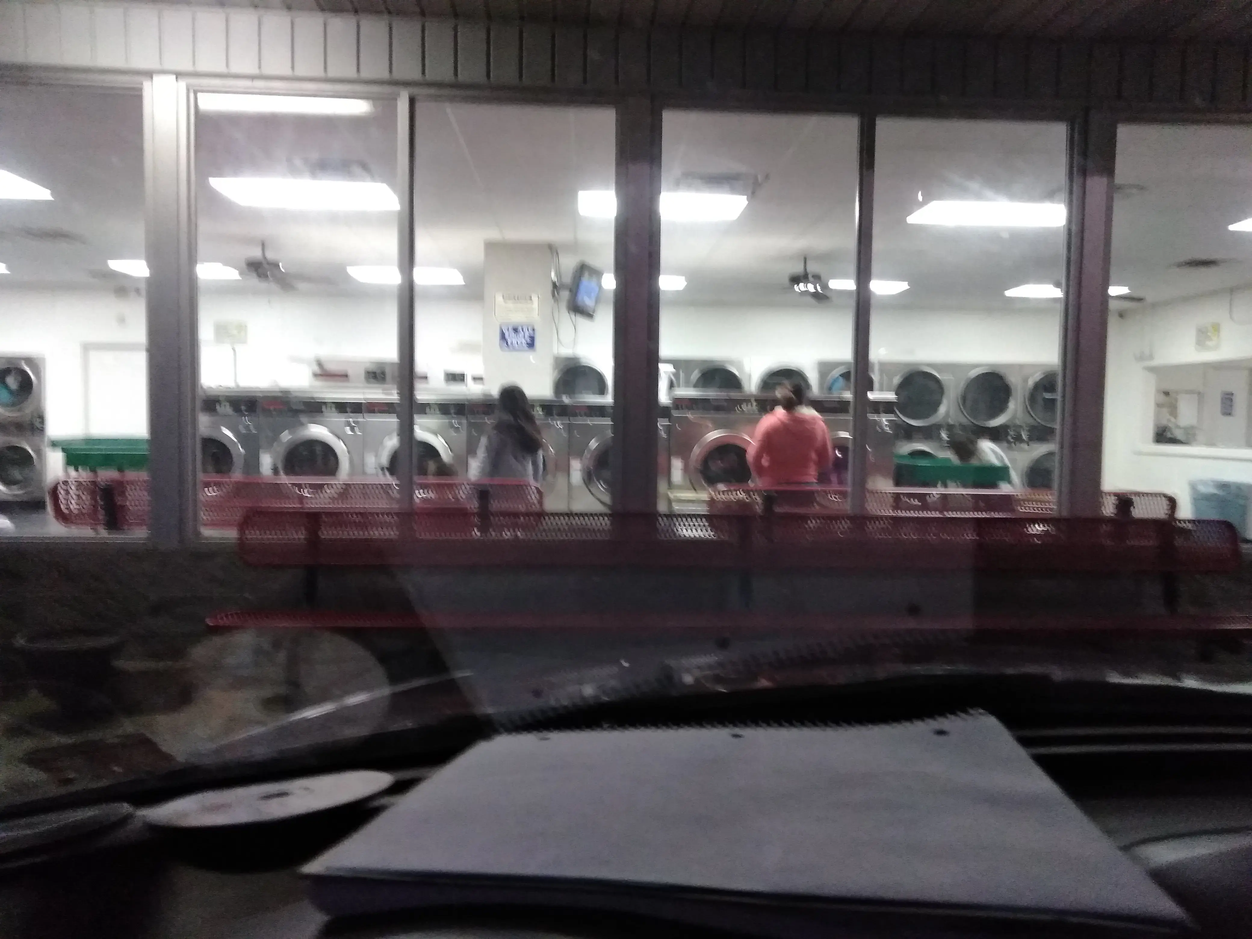 Nick's Wash-N-Dri thumbnail 17
