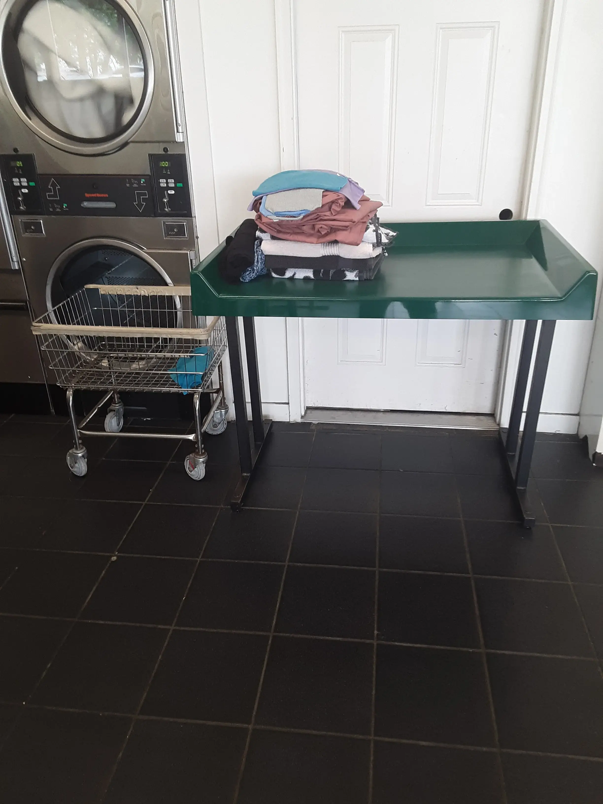 Nick's Wash-N-Dri - Image 9