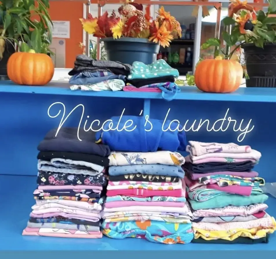 Nicole's Laundromat - Image 13
