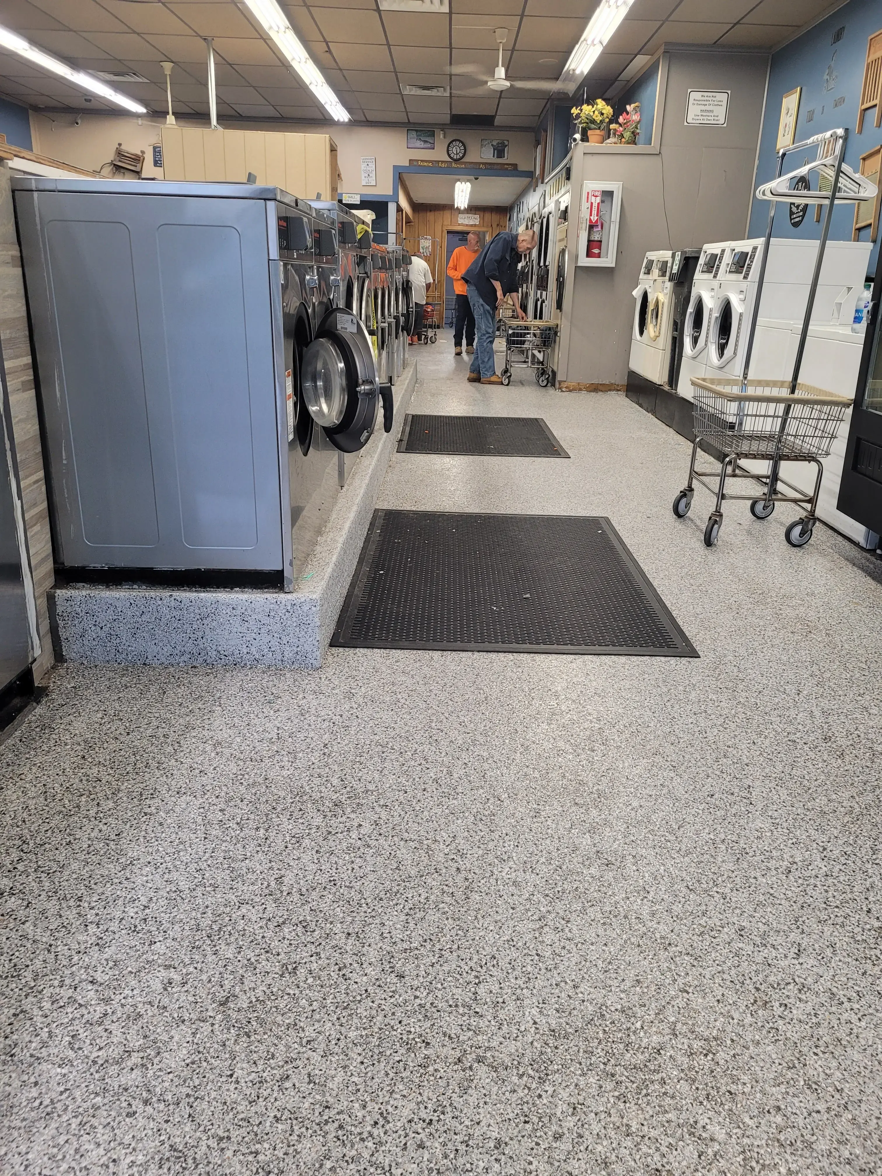 Nifty Laundromat thumbnail 13
