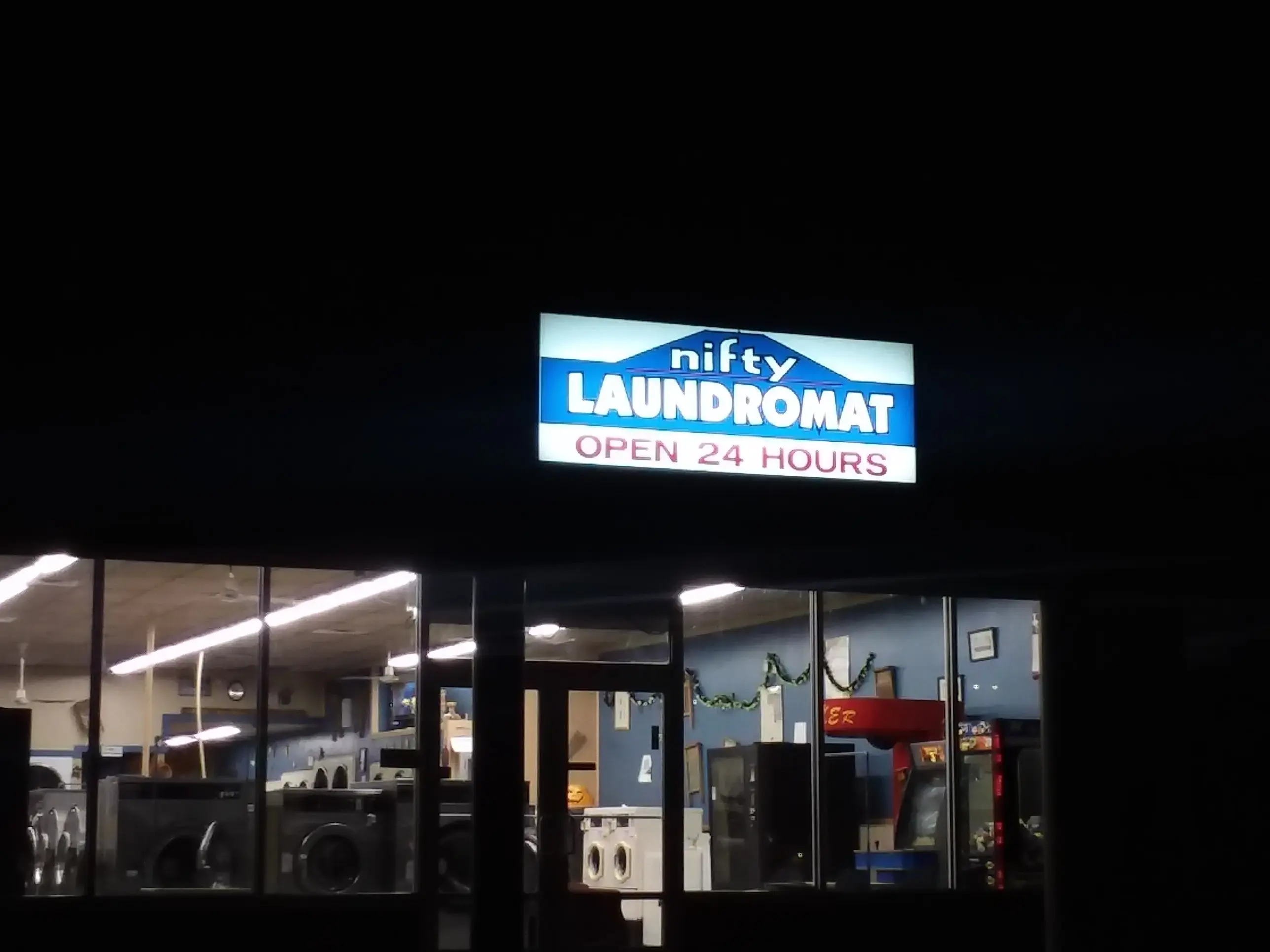 Nifty Laundromat thumbnail 18