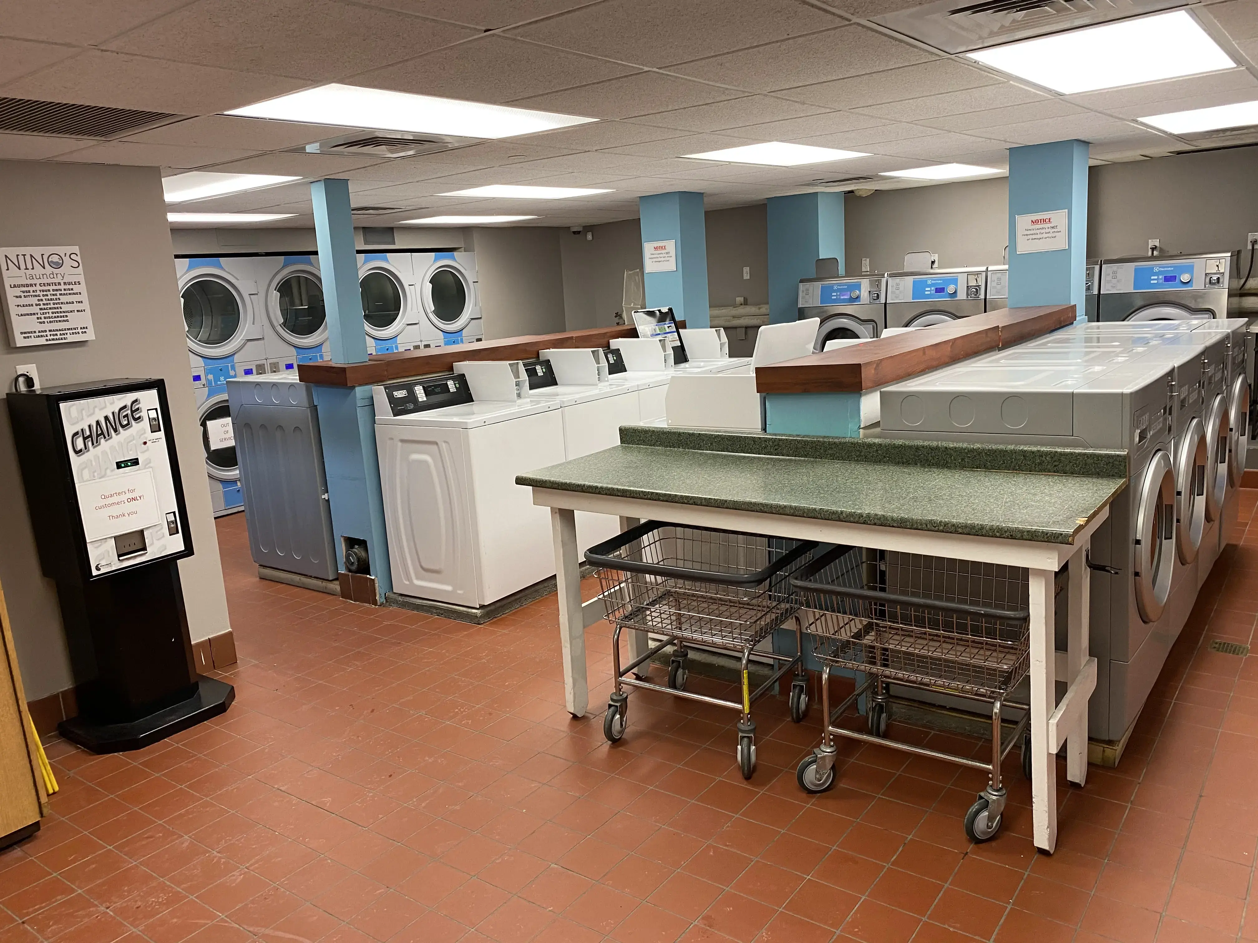 Nino's Laundromat - Image 18