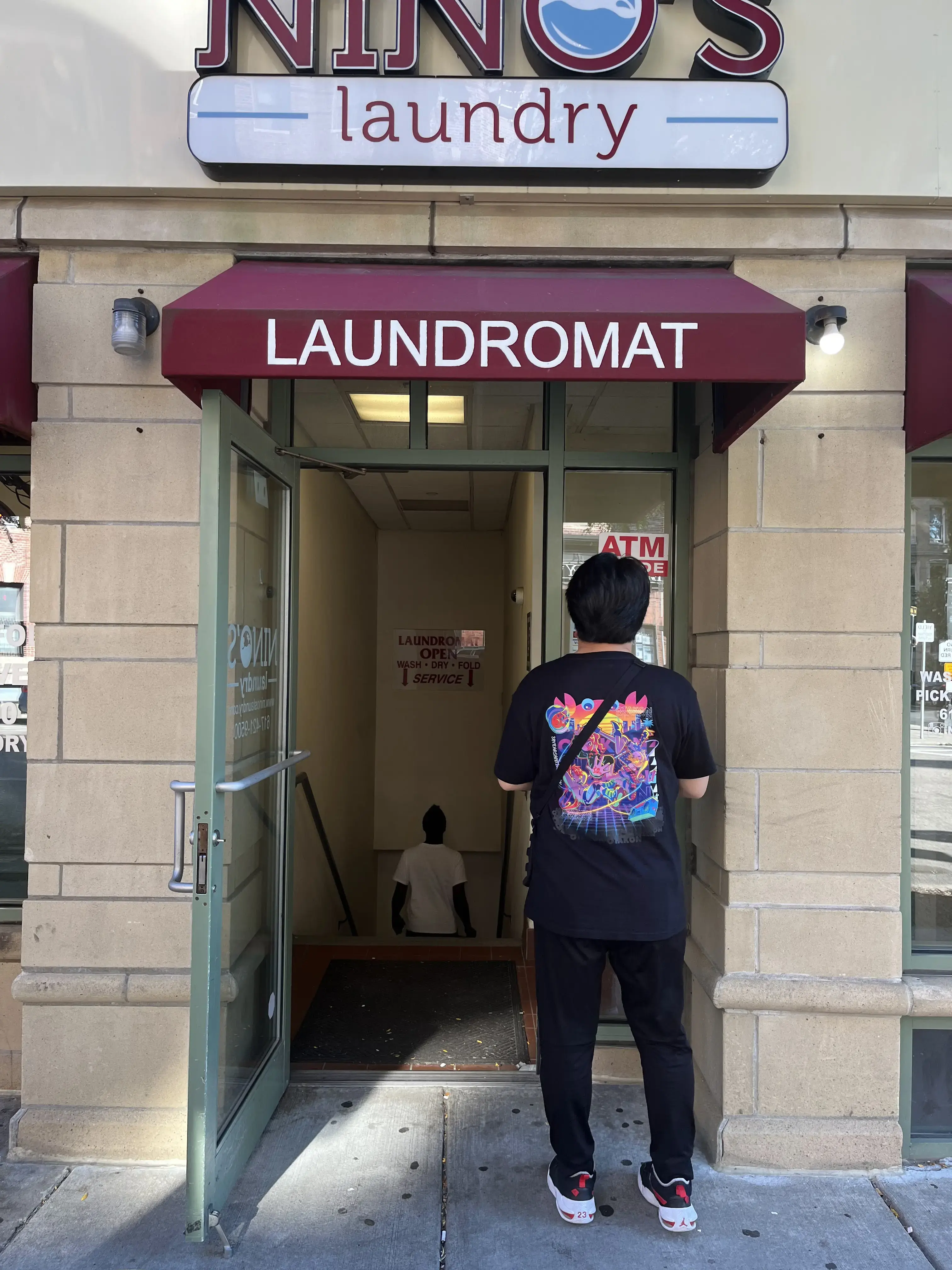 Nino's Laundromat thumbnail 3