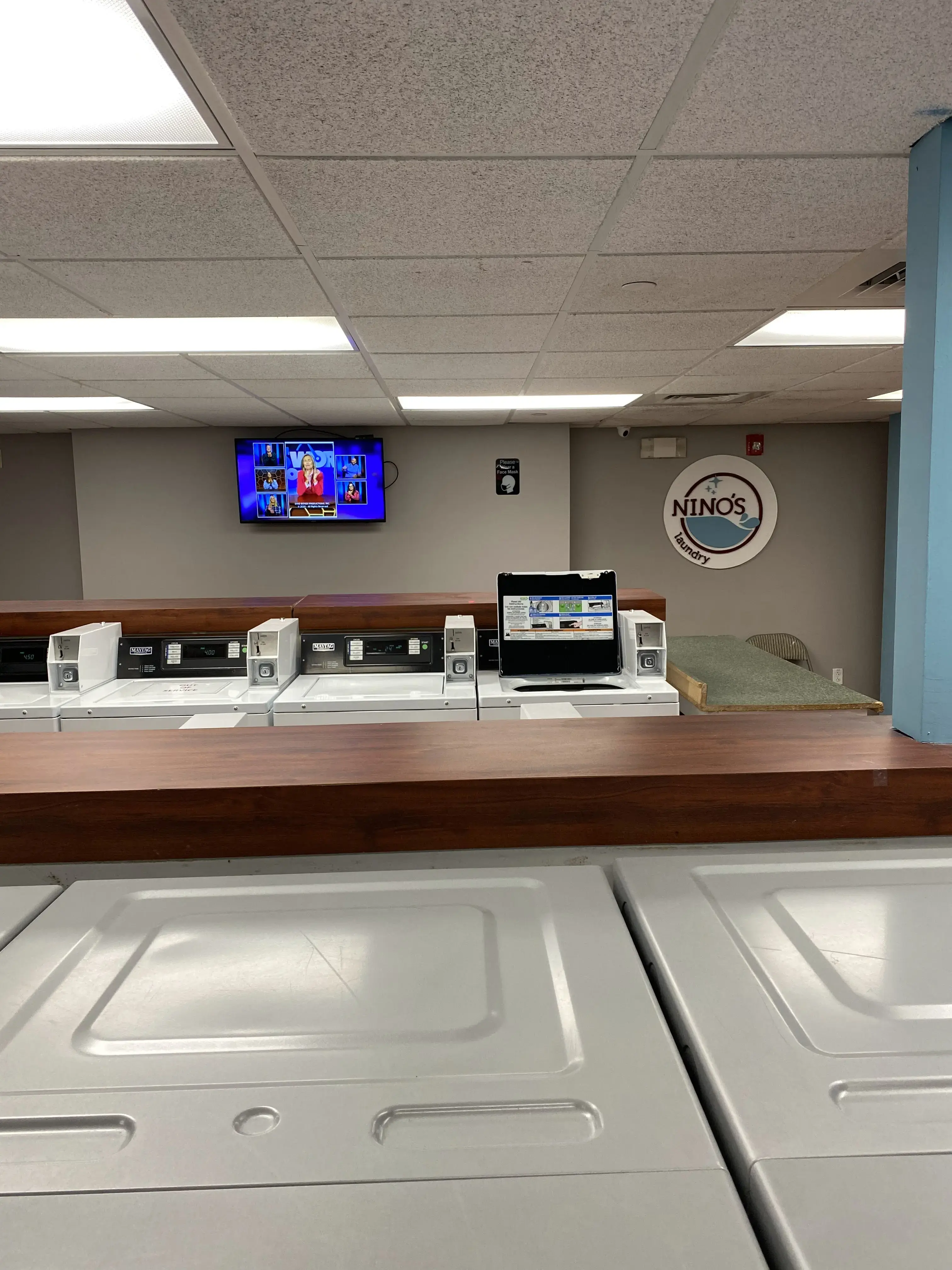 Nino's Laundromat - Image 4