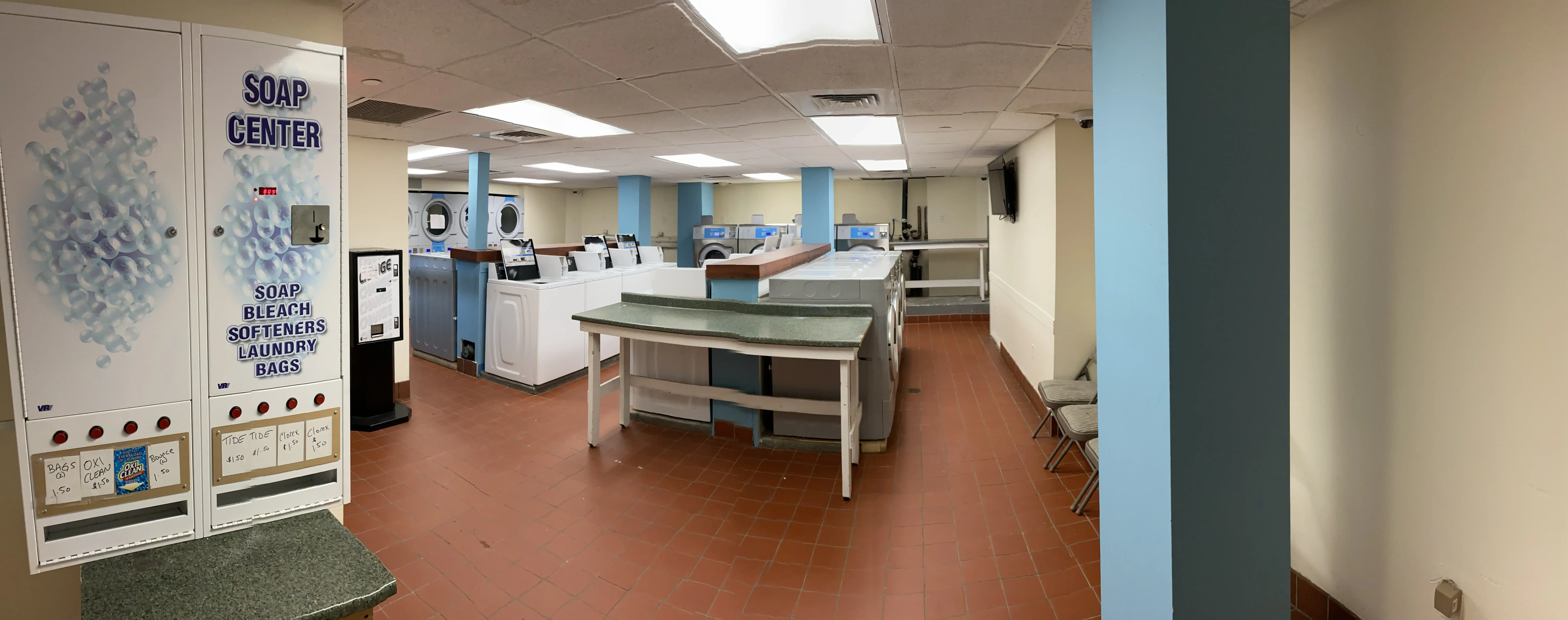 Nino's Laundromat - Image 14