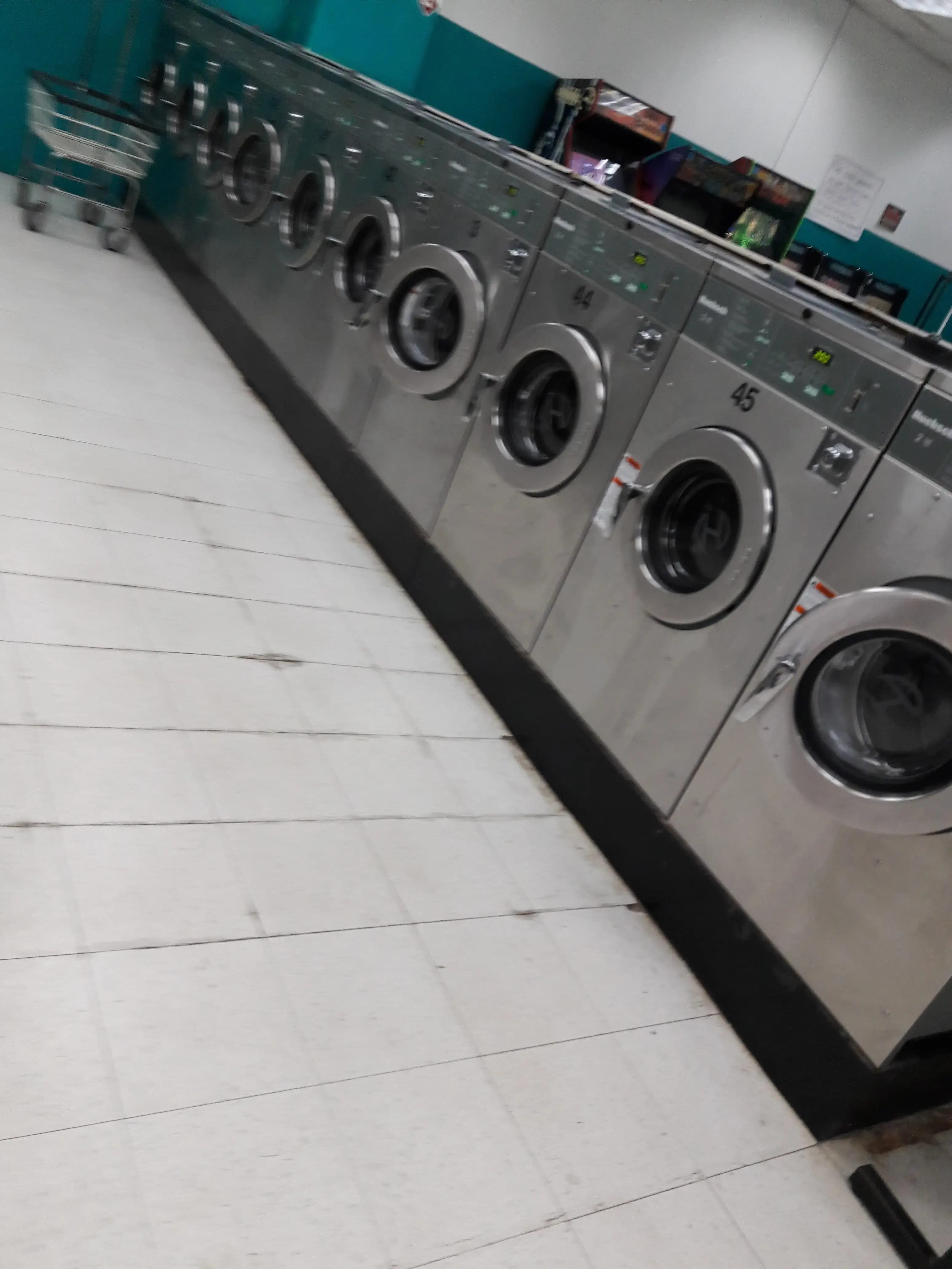 No. 1 Coin Laundry thumbnail 13