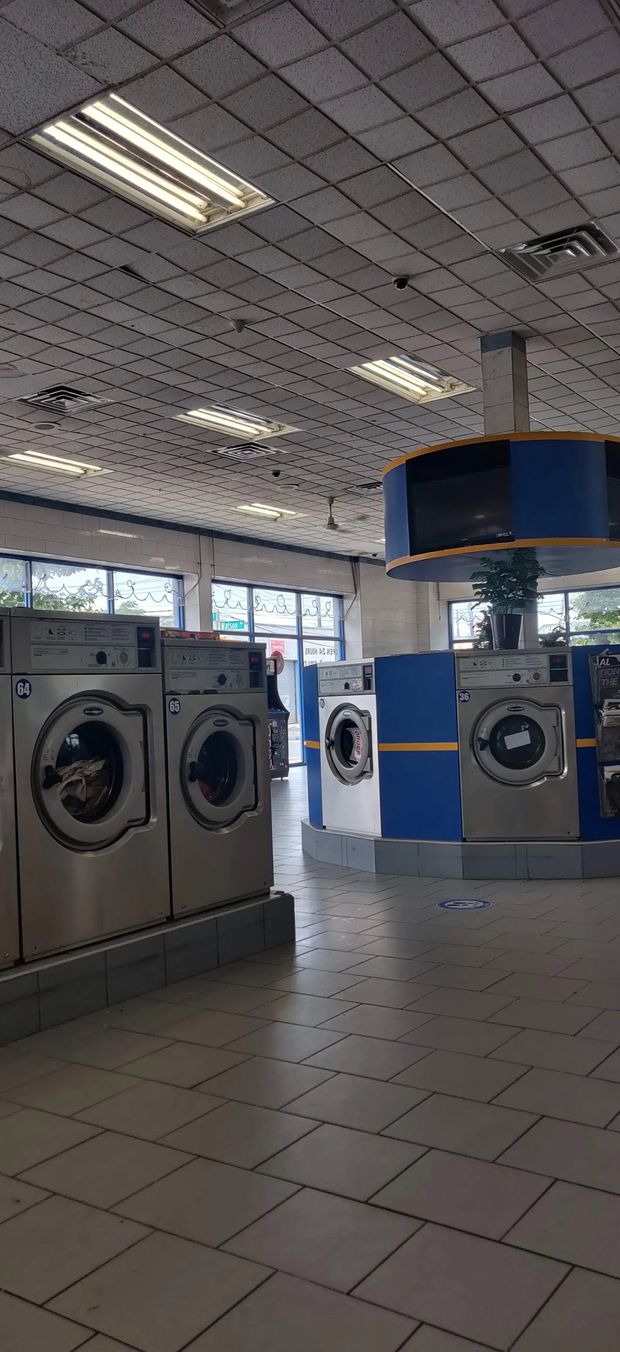 No 1 Laundromat thumbnail 18