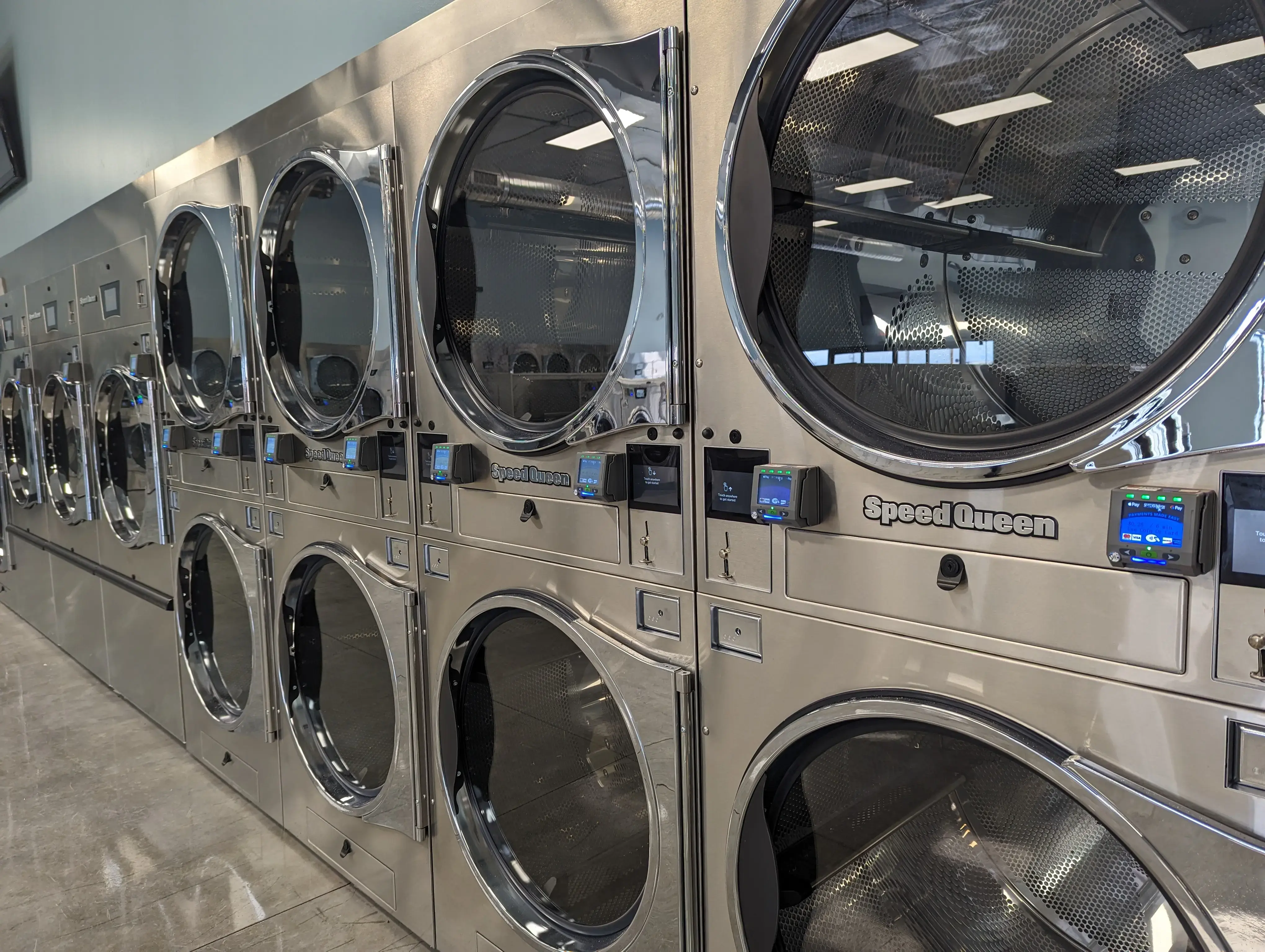 No 1 Laundromat - Image 16
