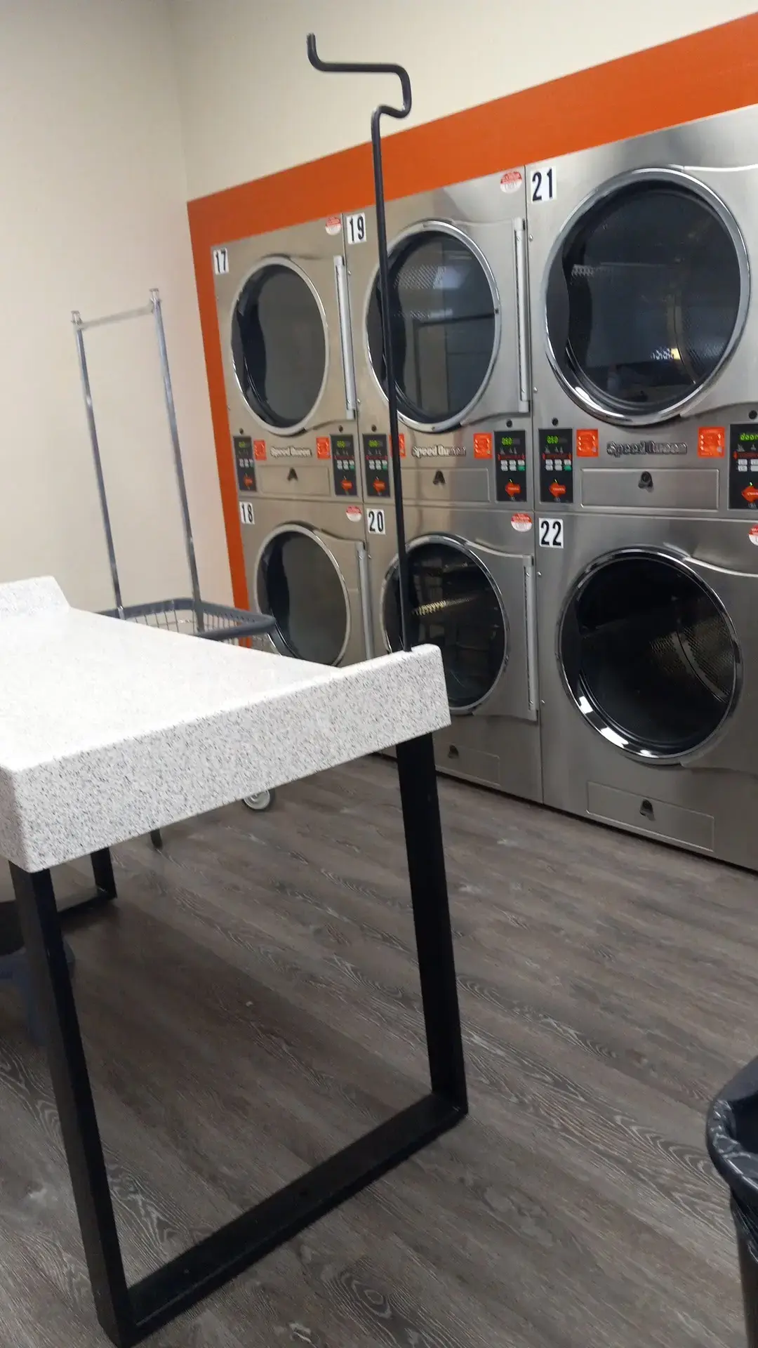 NO COIN LAUNDRY - Image 12