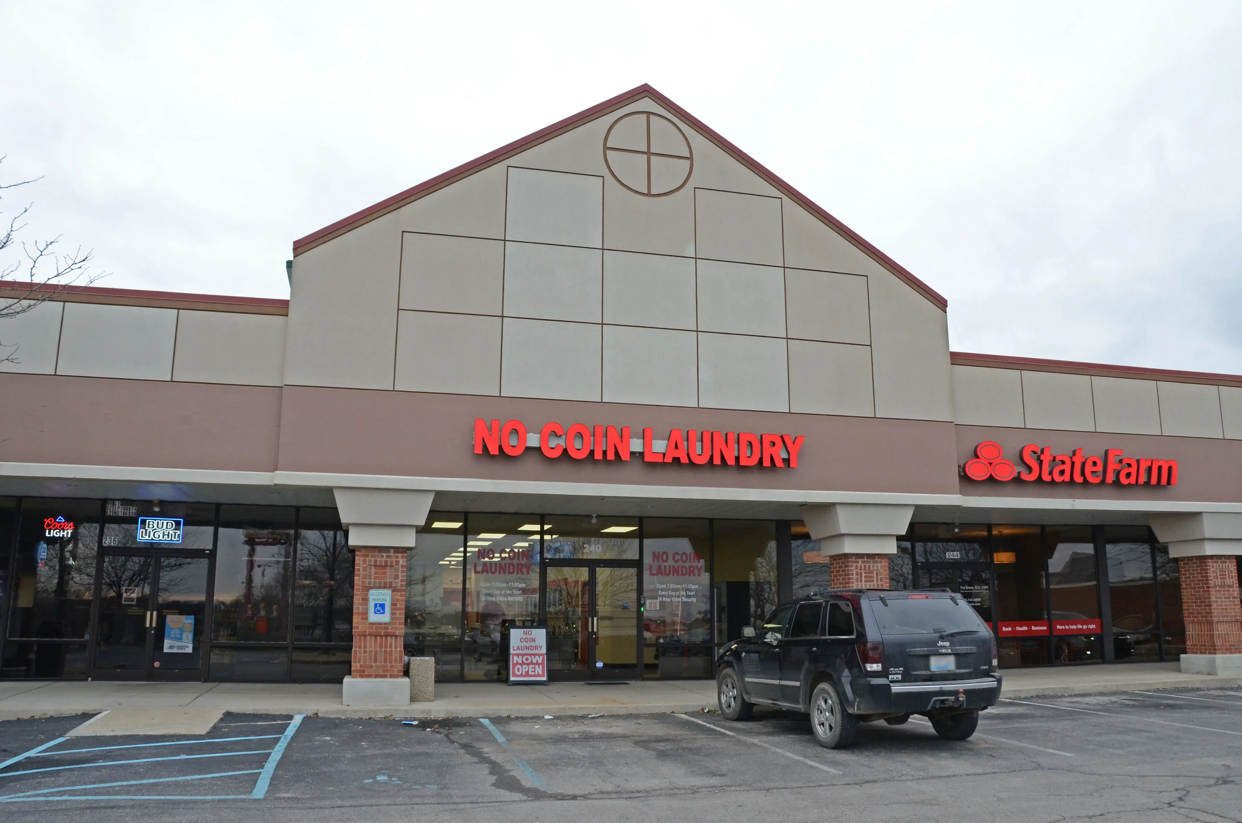 NO COIN LAUNDRY - Image 4