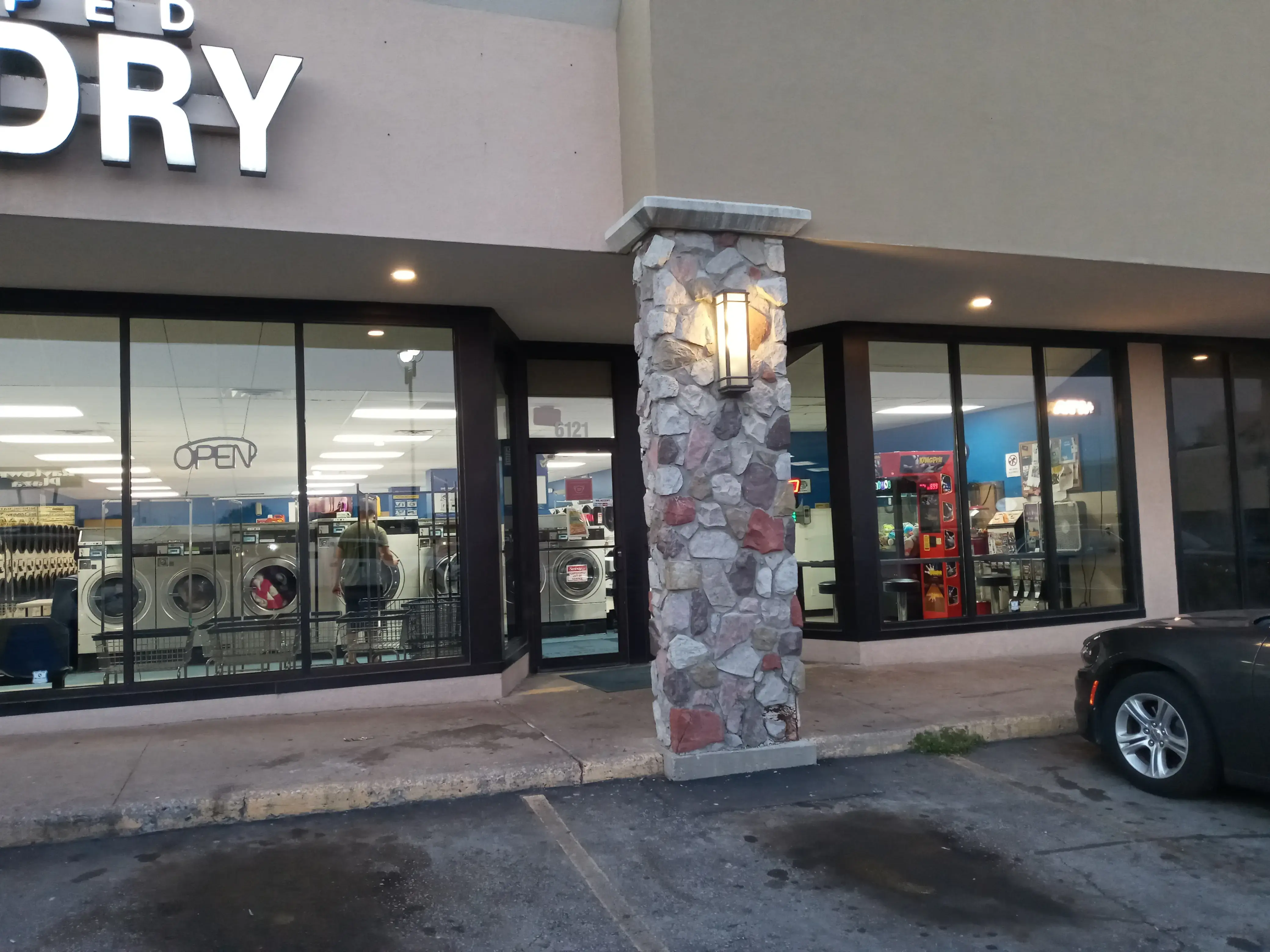 No Spot Laundry - Image 20