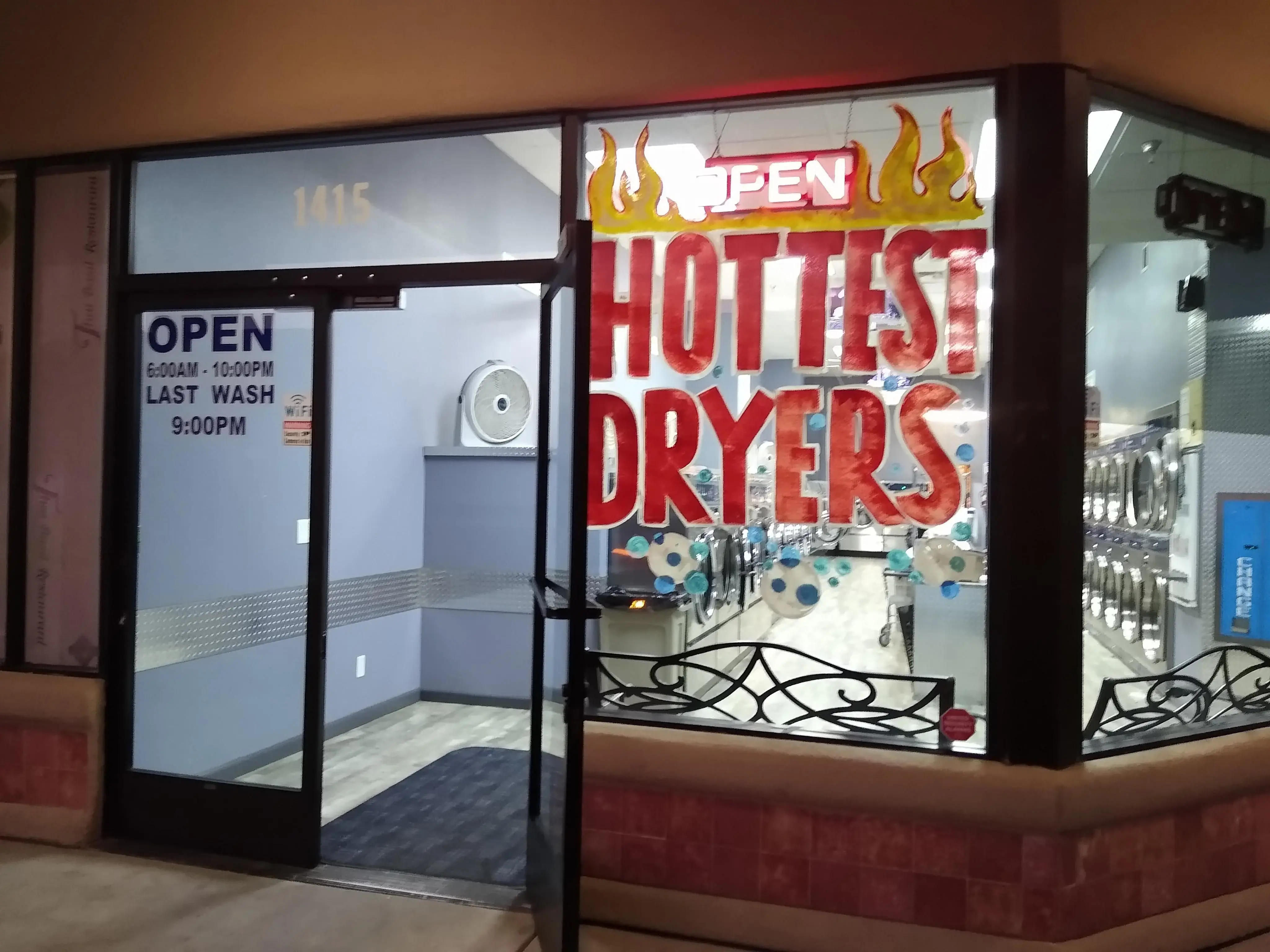 Noble Coin-Op Laundromat + Wash & Fold Laundry Co. thumbnail 8