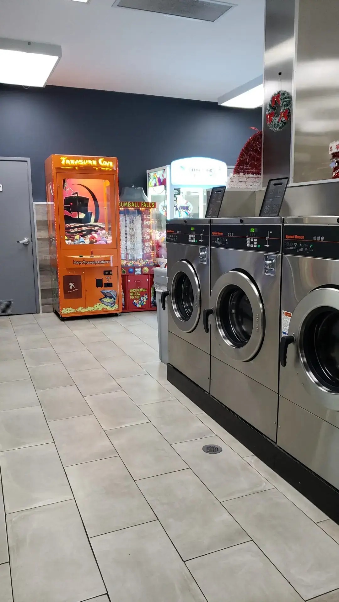 NoHo Coin Laundry - Image 18