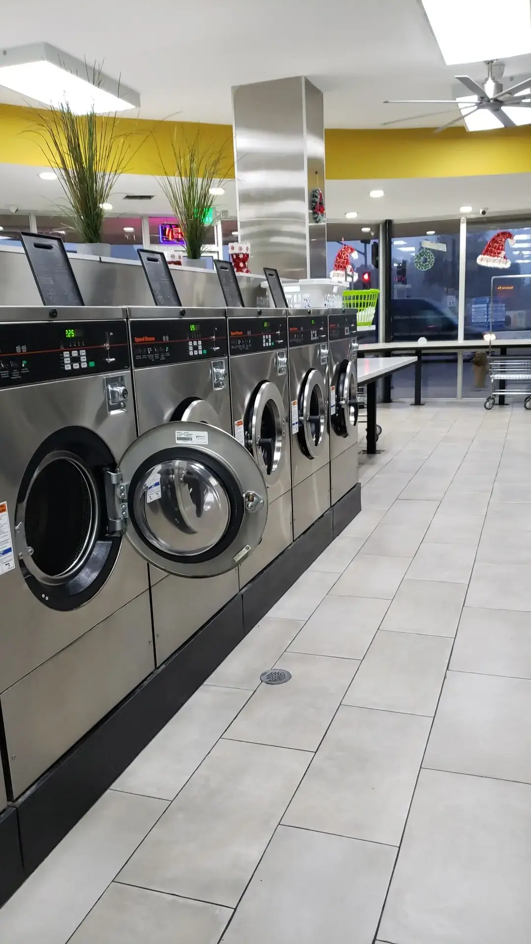 NoHo Coin Laundry thumbnail 17