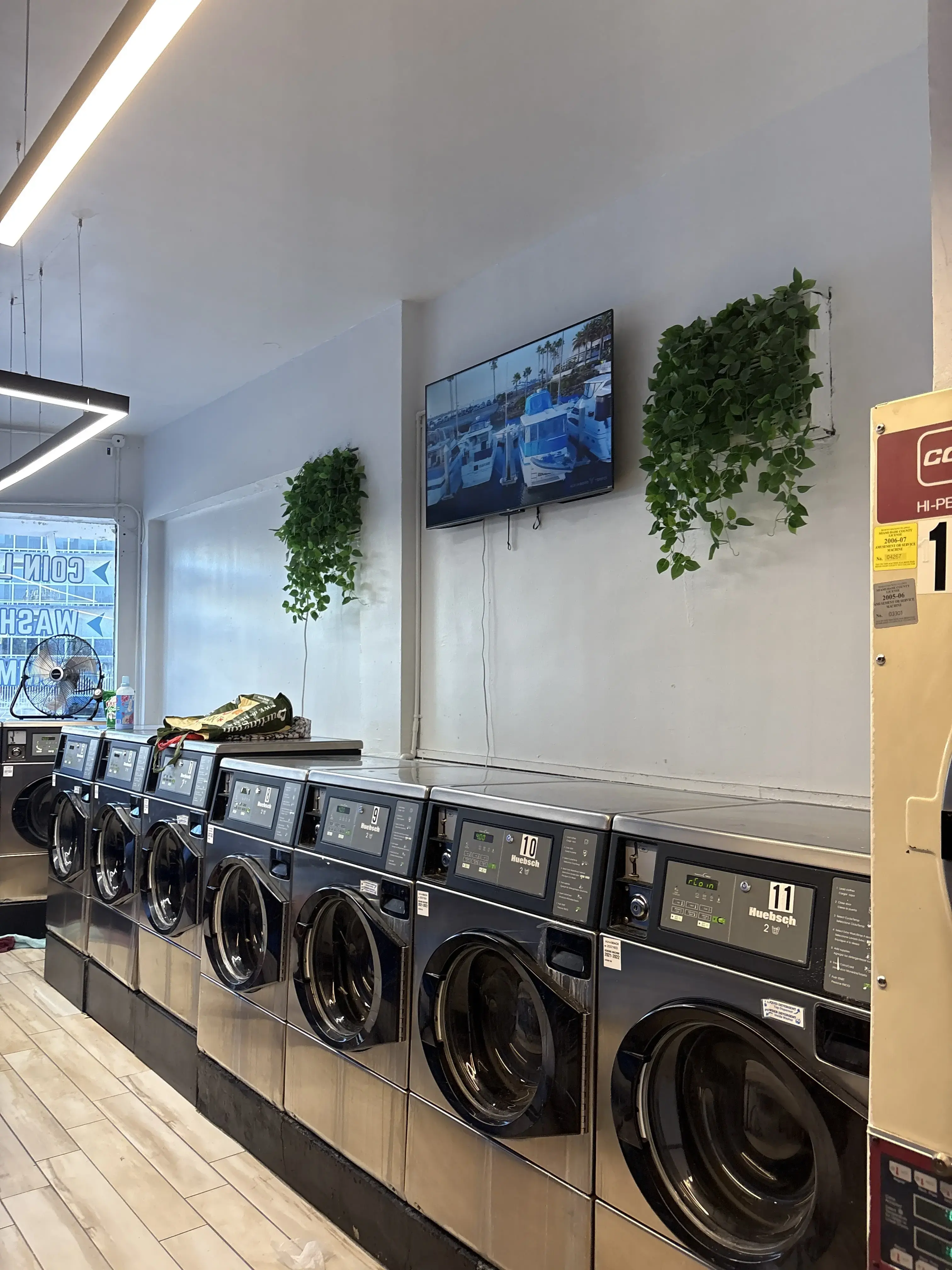 Normandy Laundry, Wash & Fold Pros - Image 18