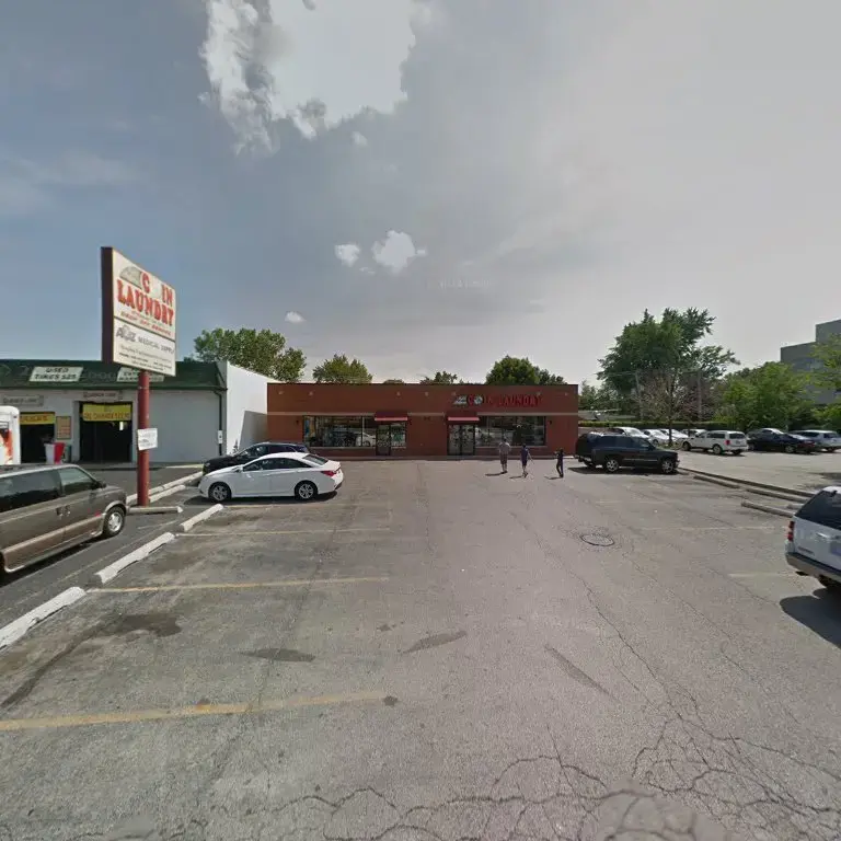 North Avenue Coin Laundry - Image 6