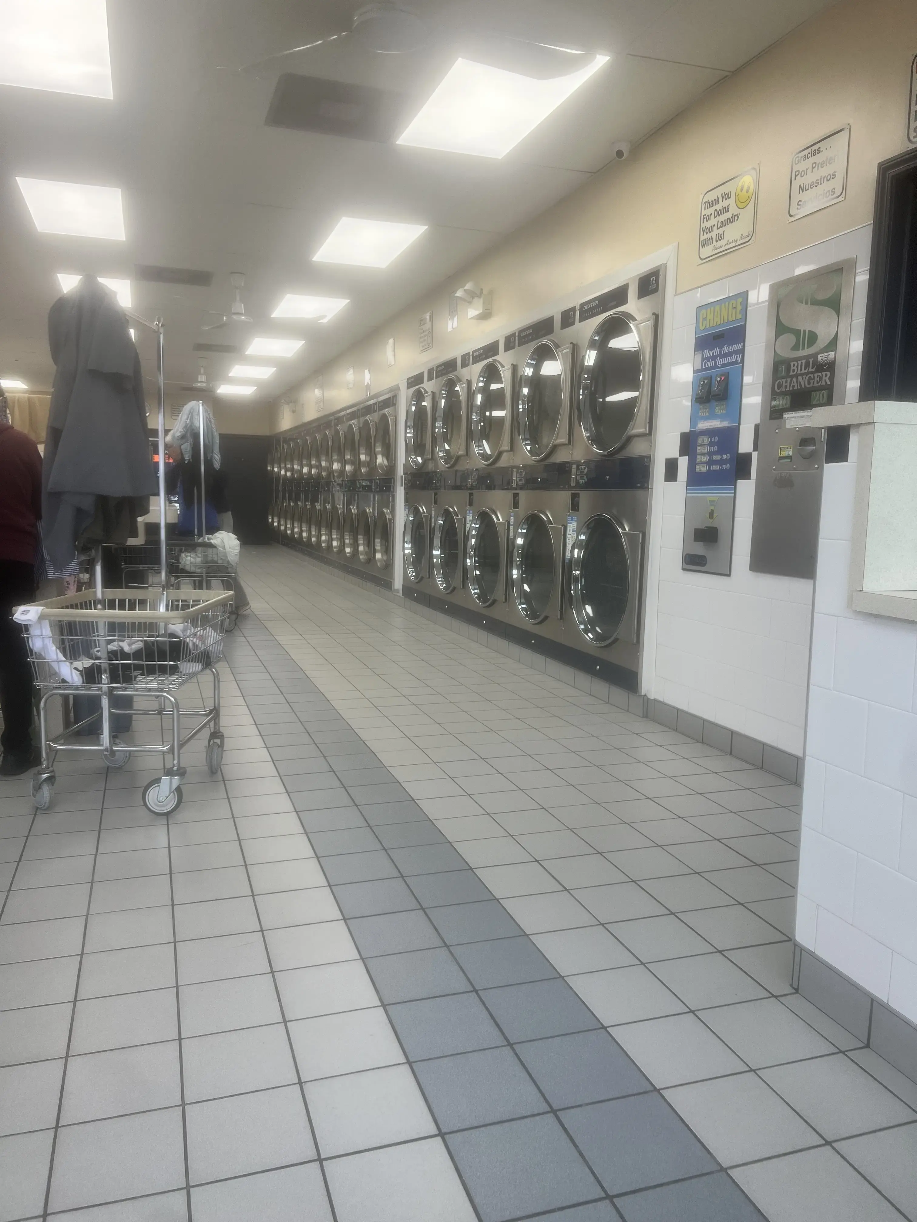 North Avenue Coin Laundry thumbnail 5
