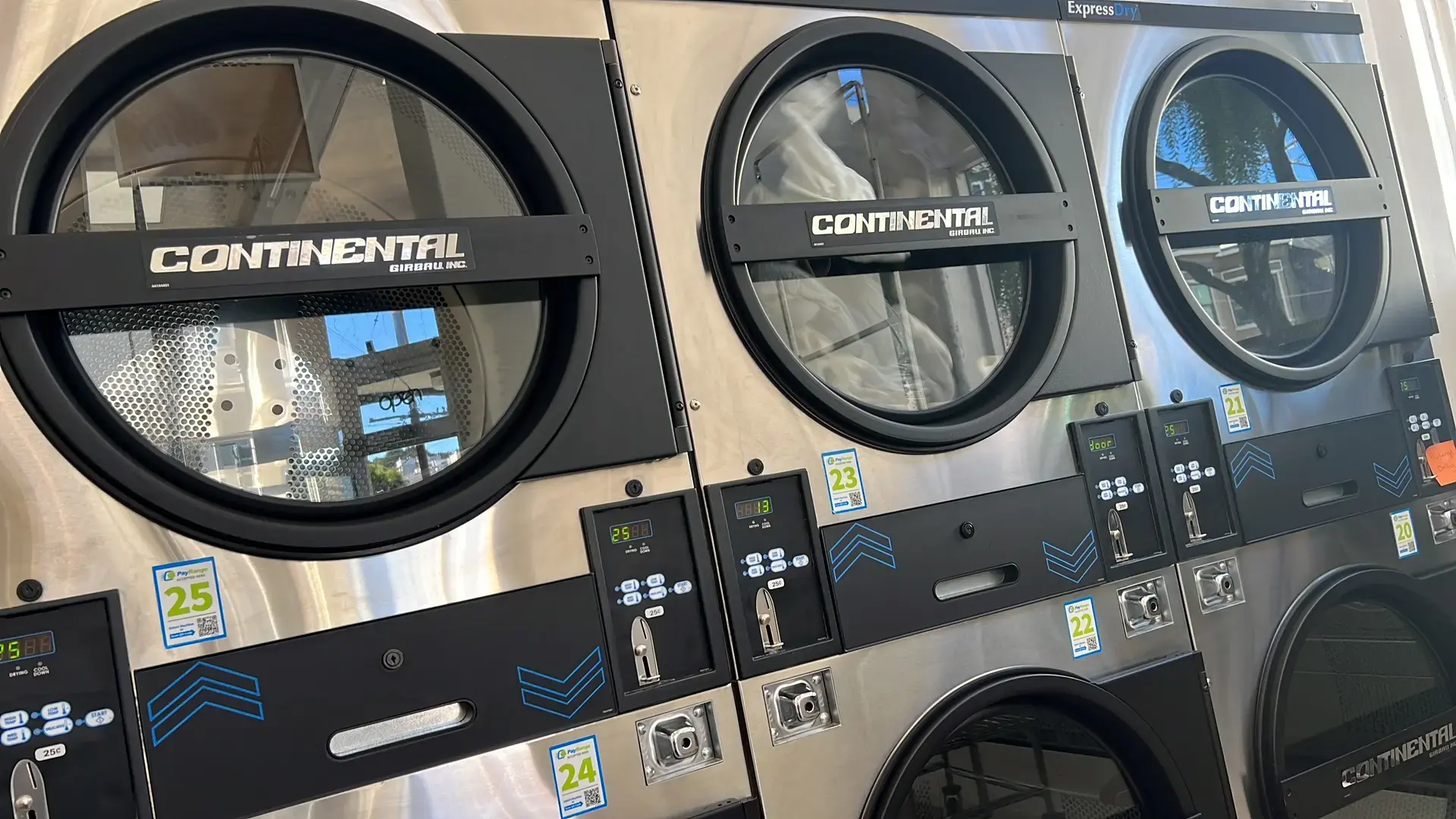 North Beach Laundry thumbnail 9