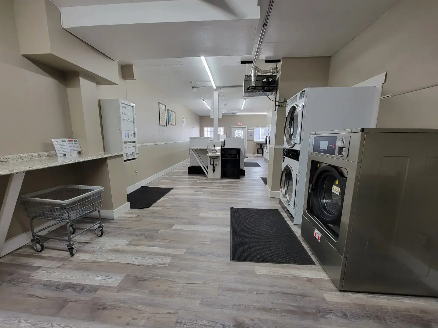 North Brookfield Laundromat thumbnail 2