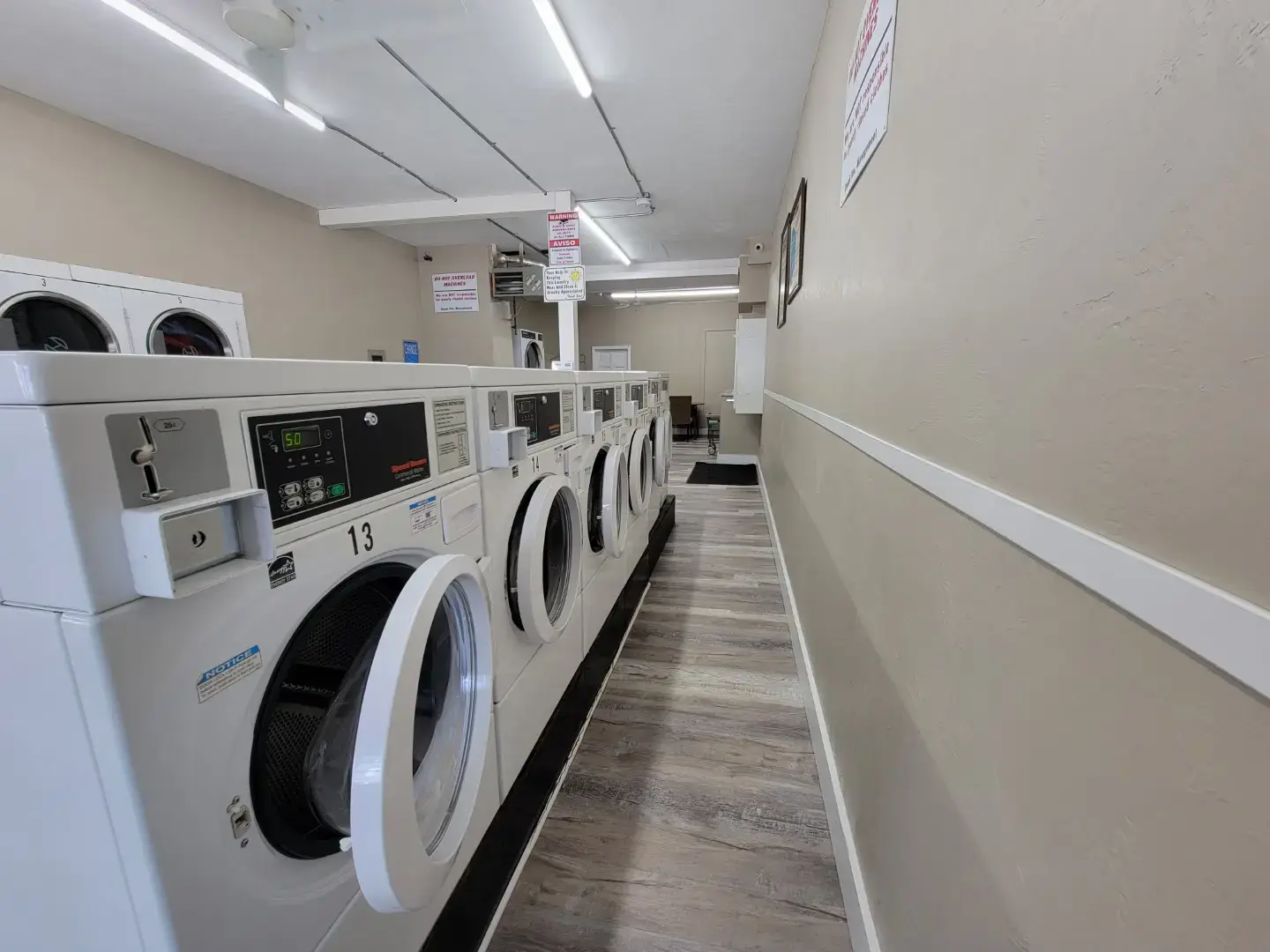 North Brookfield Laundromat - Image 5