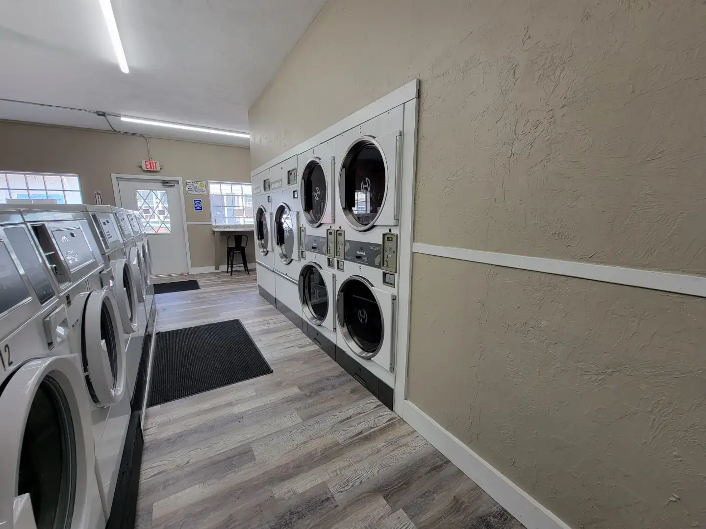 North Brookfield Laundromat - Image 7