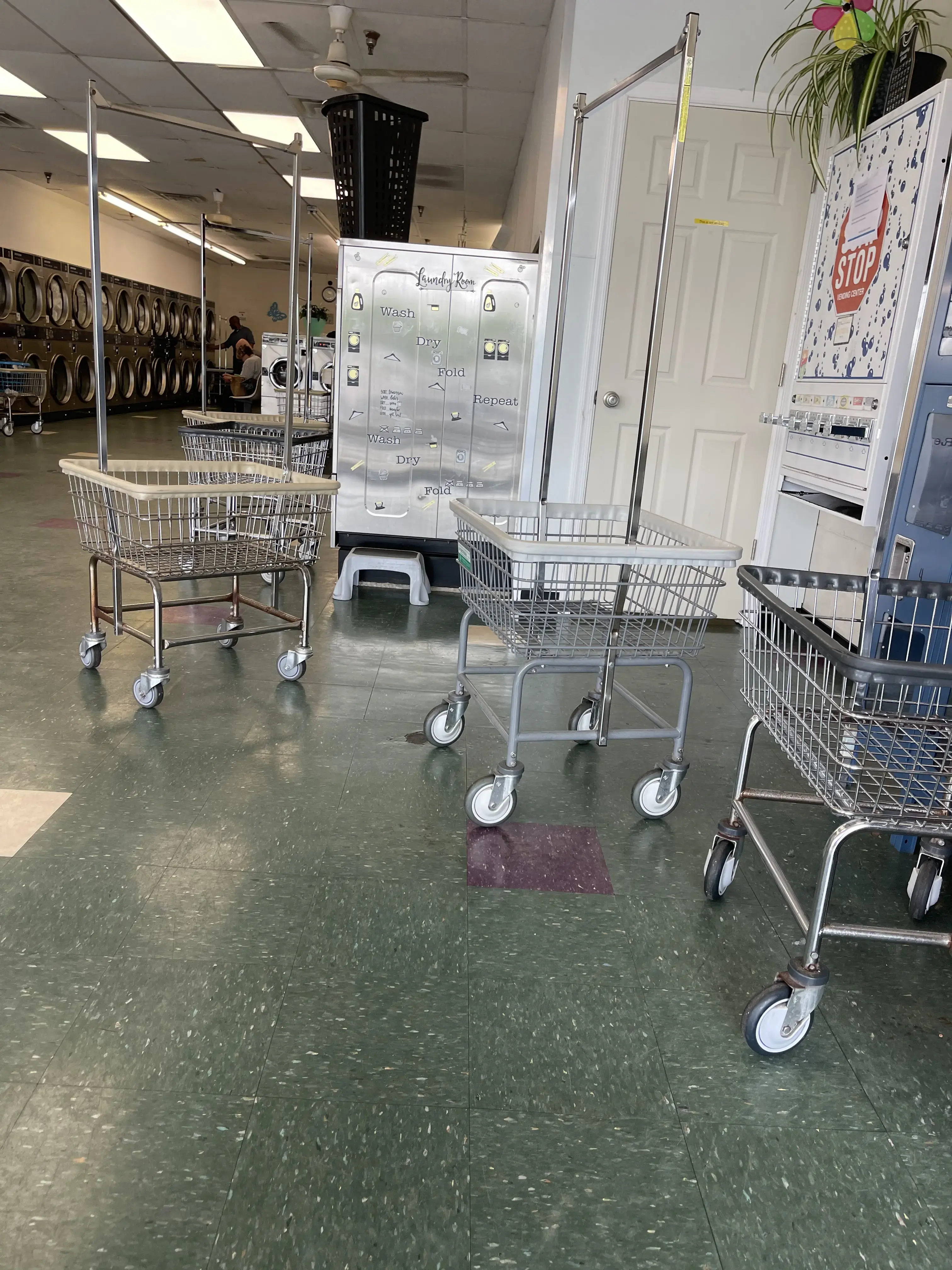 North Cape May Laundromat thumbnail 5