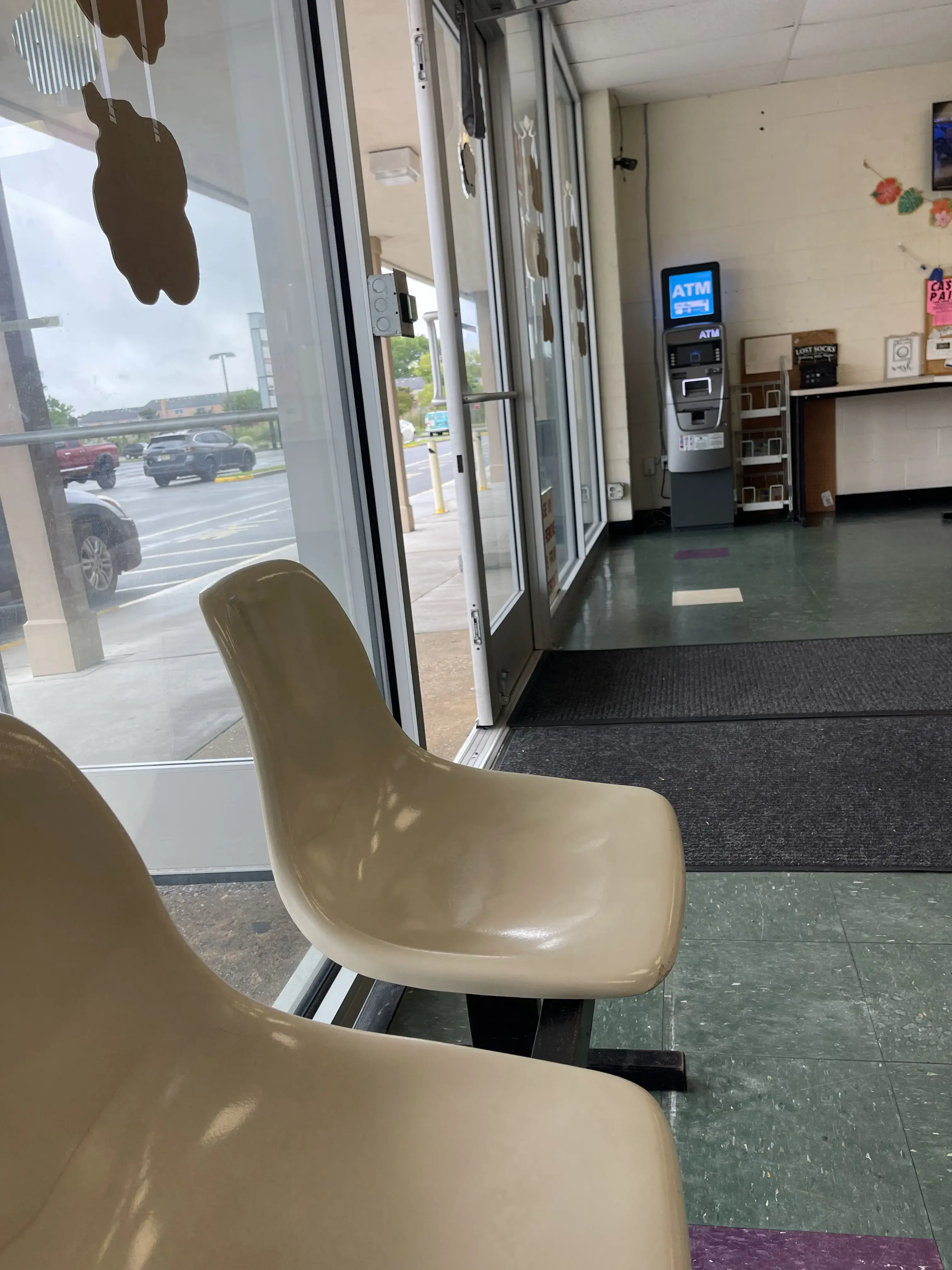 North Cape May Laundromat thumbnail 9