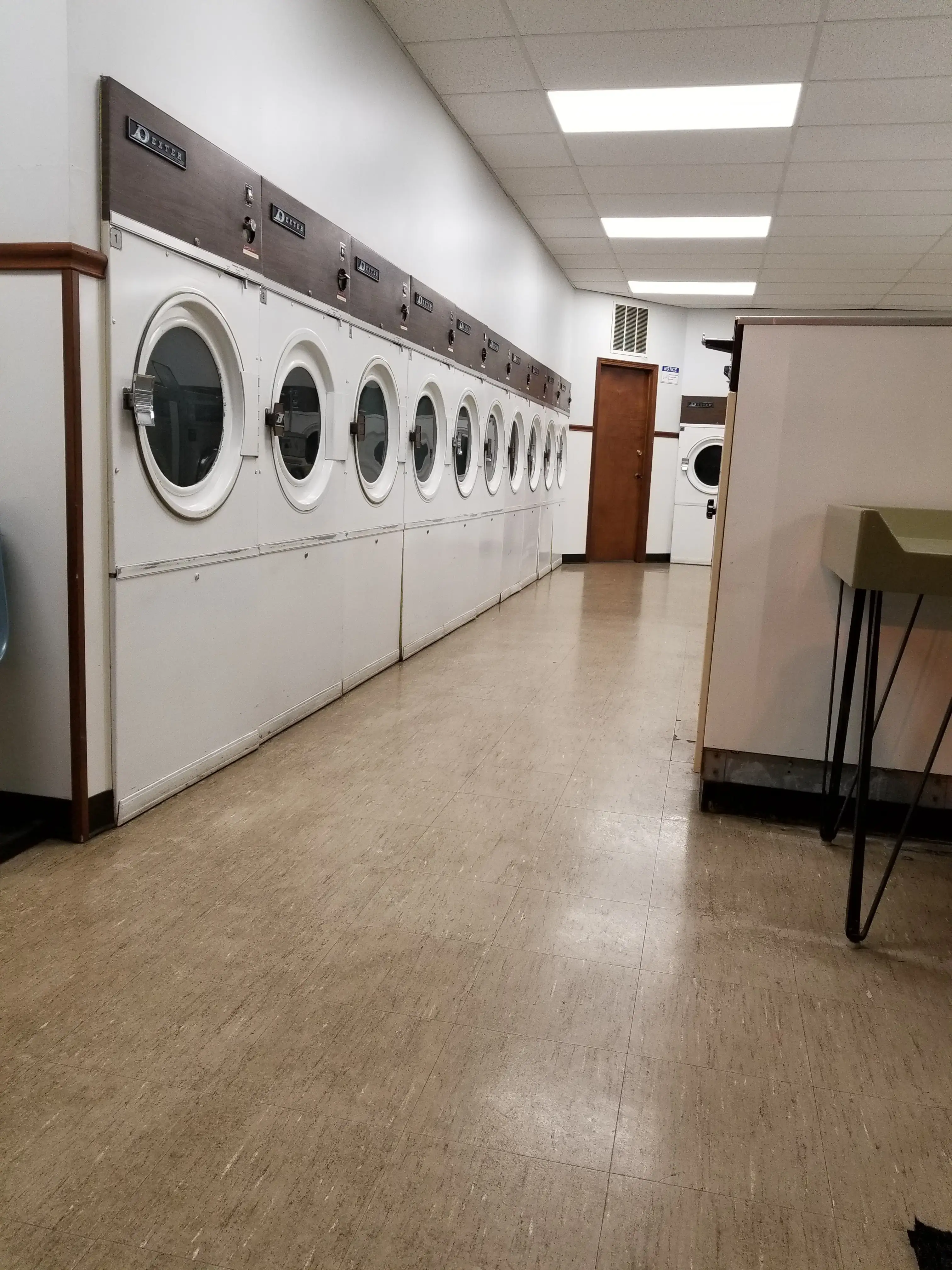 North Chapel Laundromat - Image 3