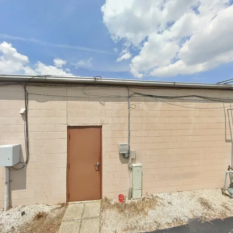 North Chapel Laundromat - Image 7