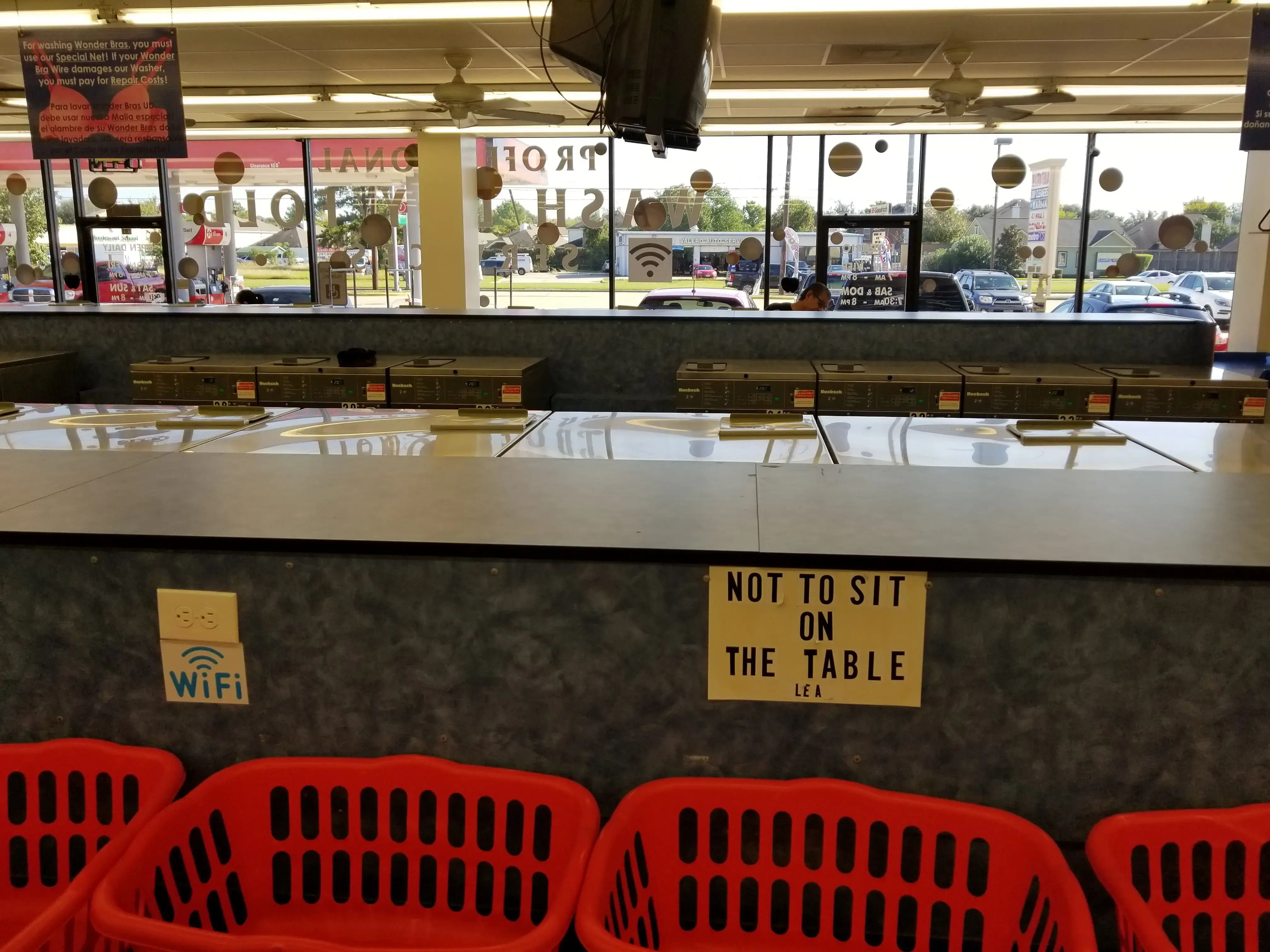 North Eldridge Washateria thumbnail 13