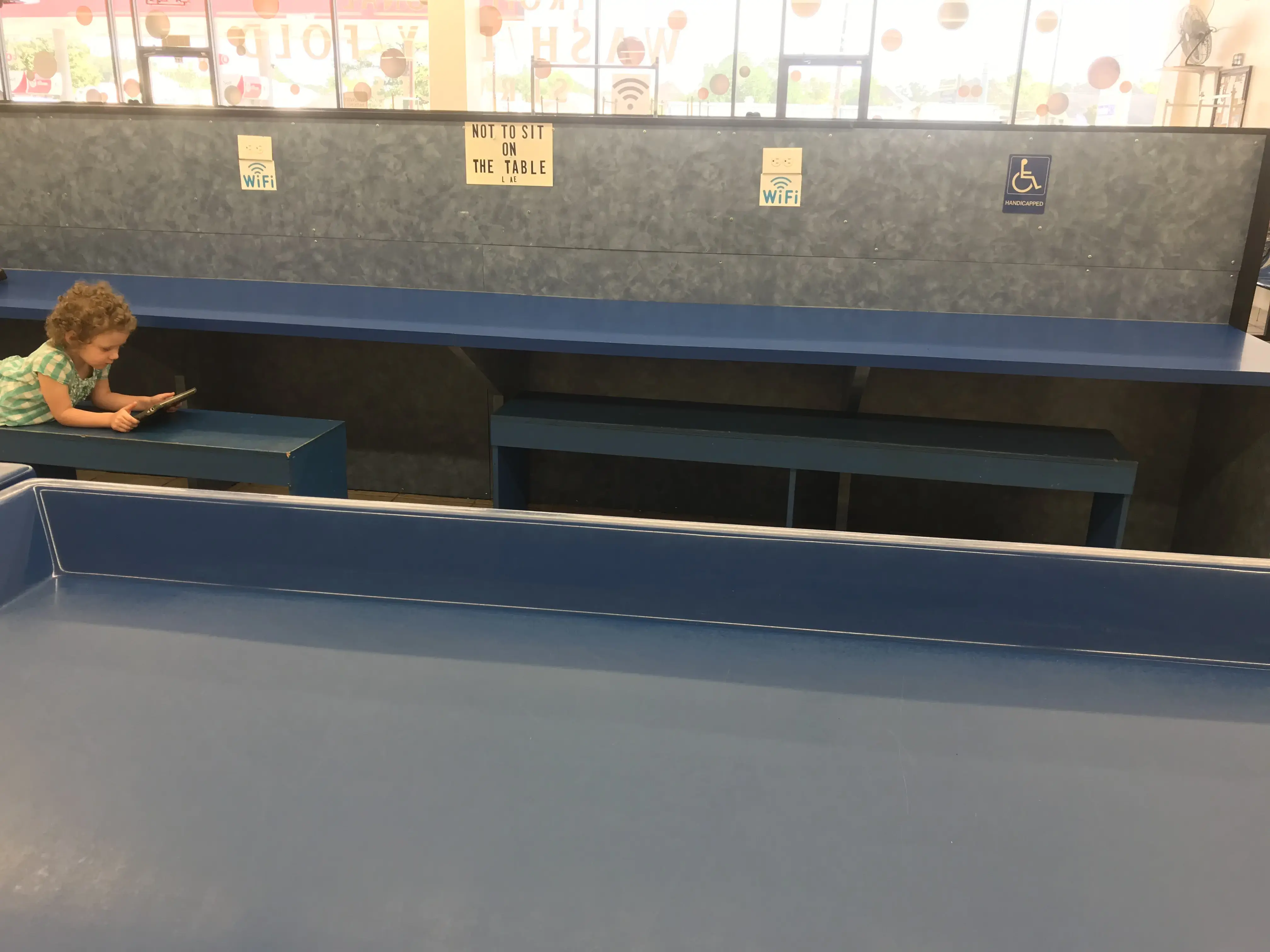 North Eldridge Washateria thumbnail 18