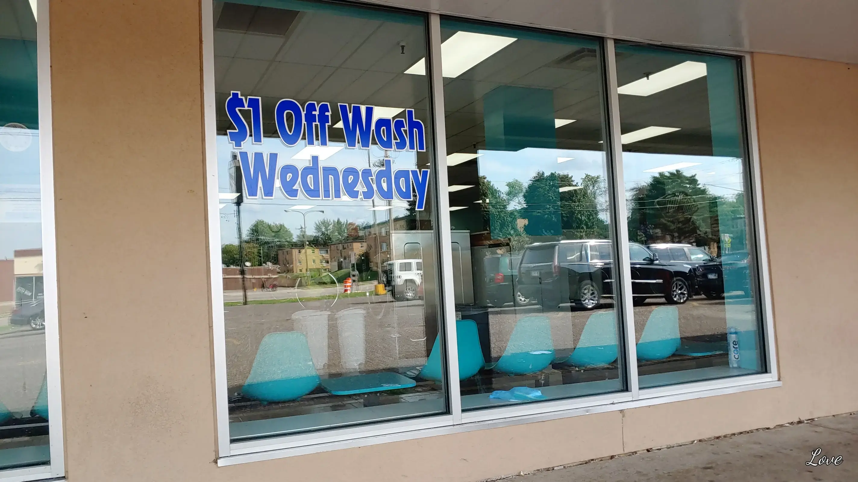 North End Laundry thumbnail 9