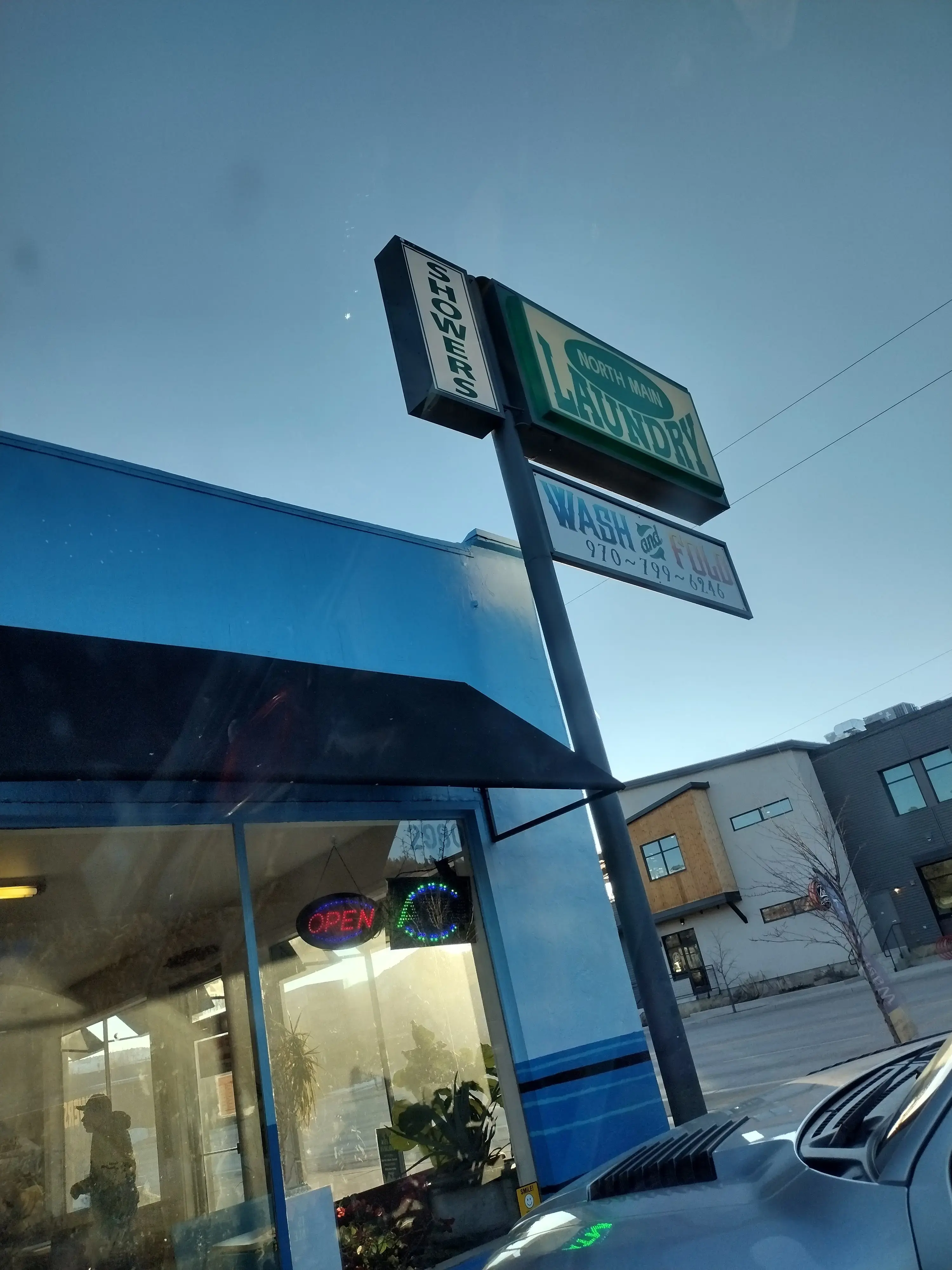 North Main Laundry thumbnail 14