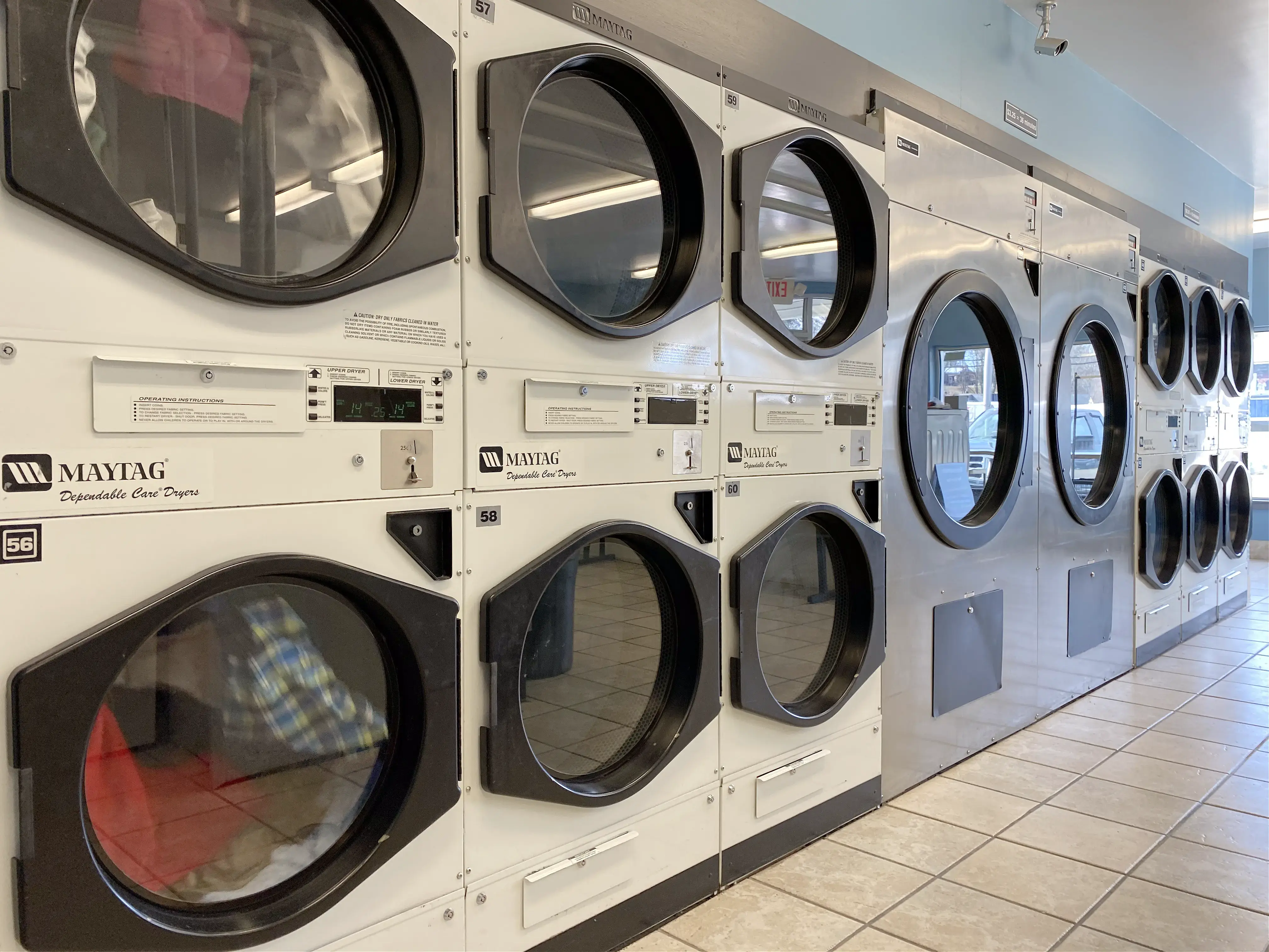 North Main Street Laundromat - Image 19
