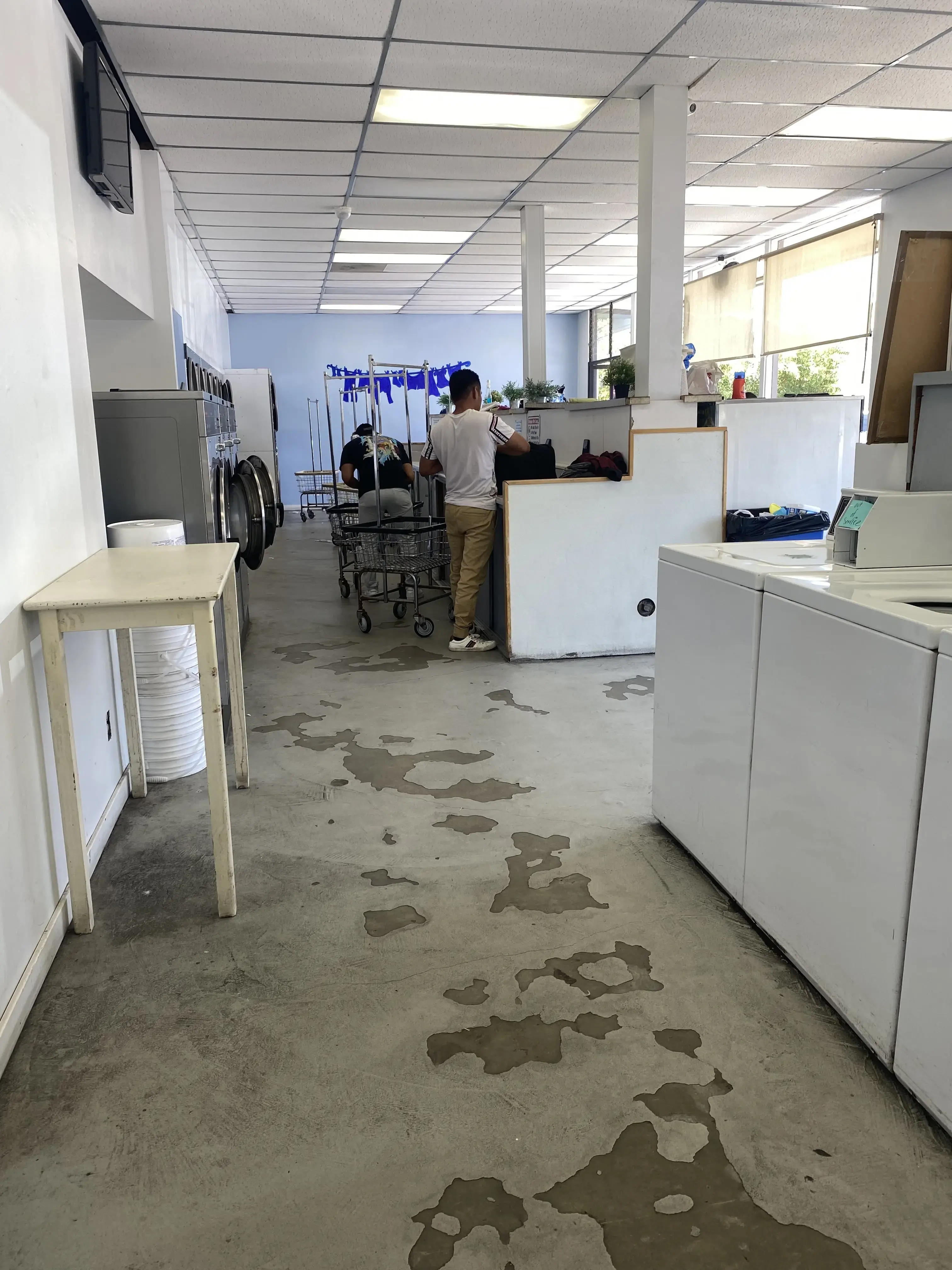 North Milpas Laundry - Image 4
