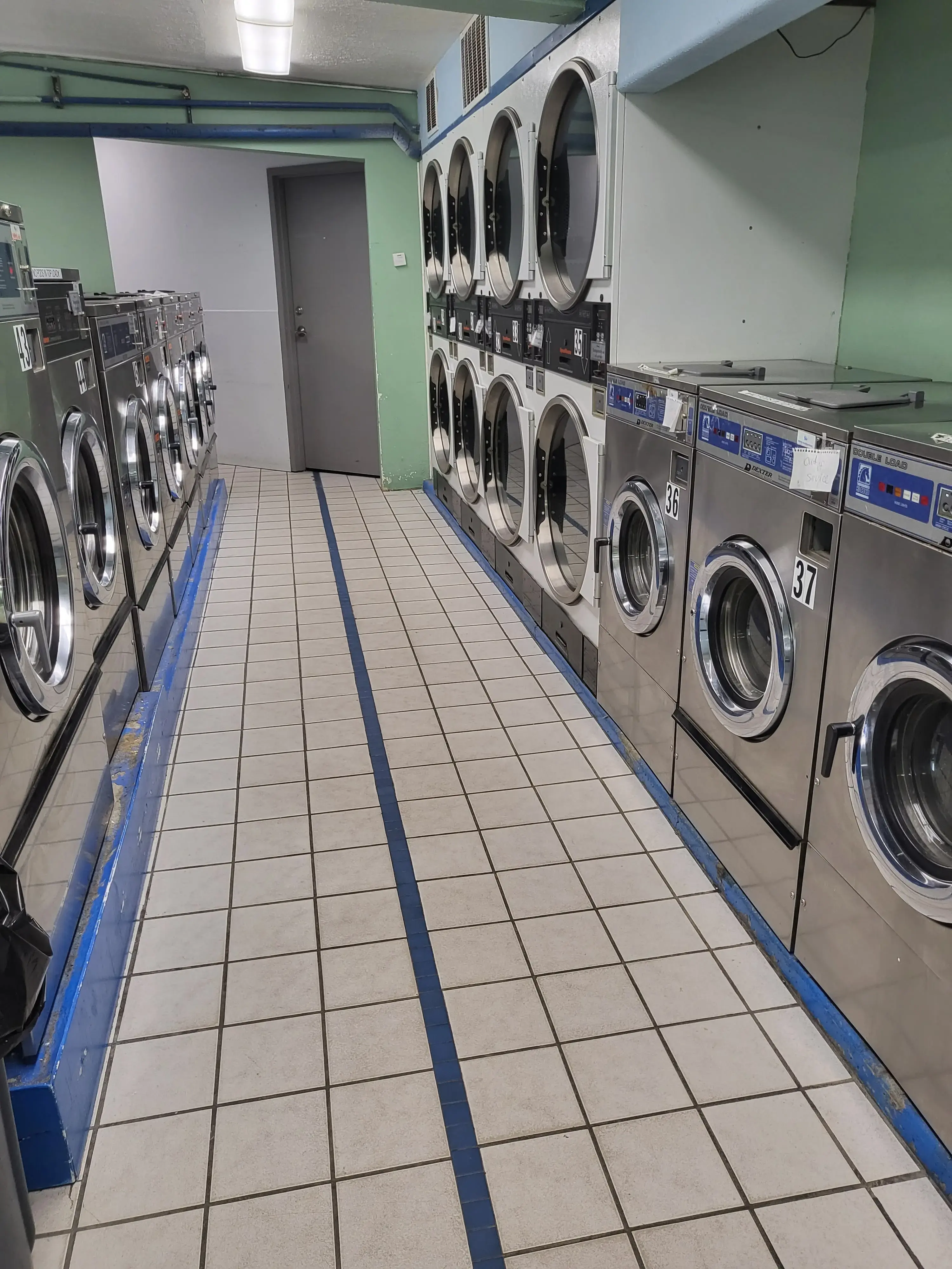 North Pole Laundry - Image 12