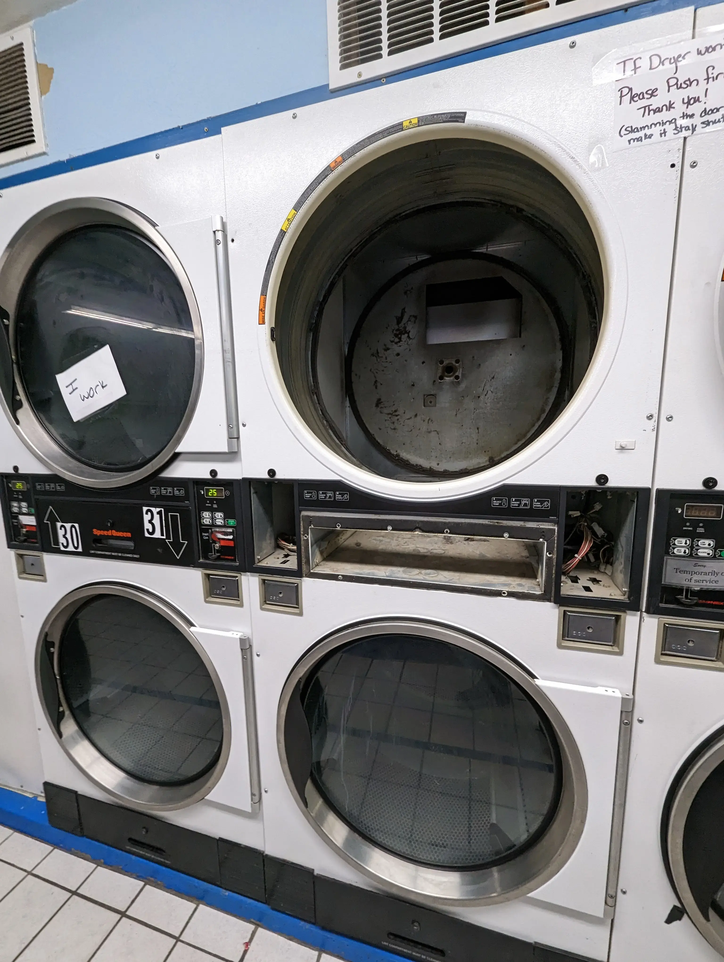 North Pole Laundry thumbnail 9