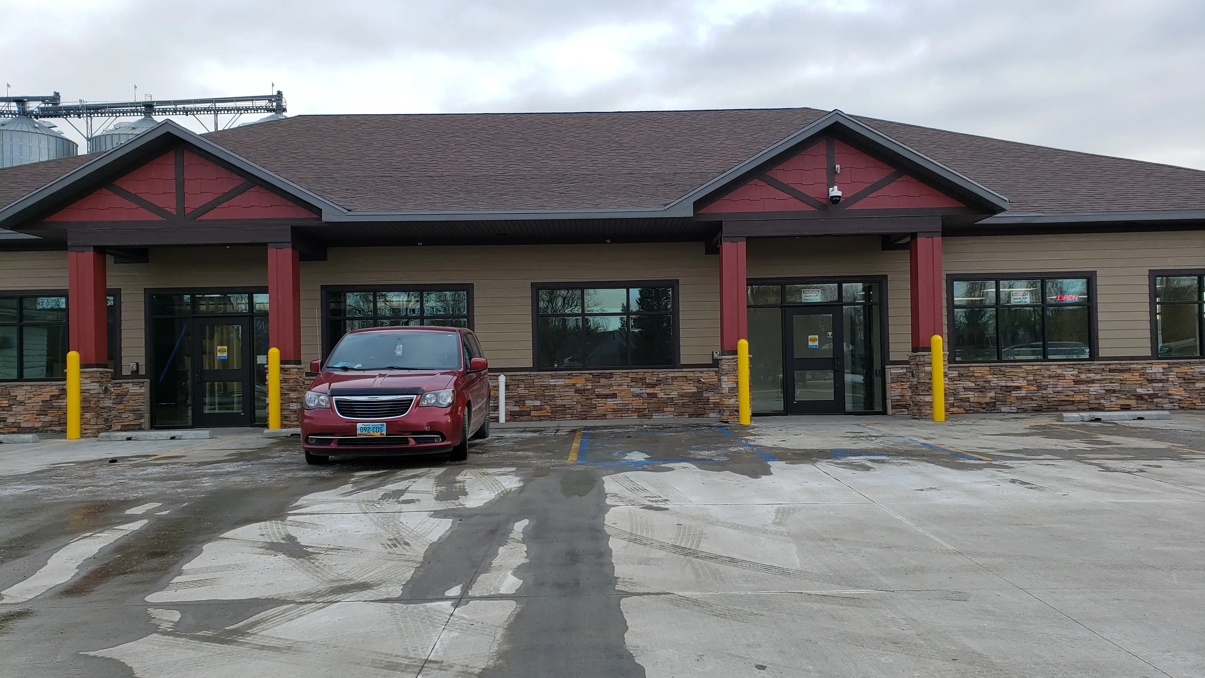 North Segment Laundromat - Image 6