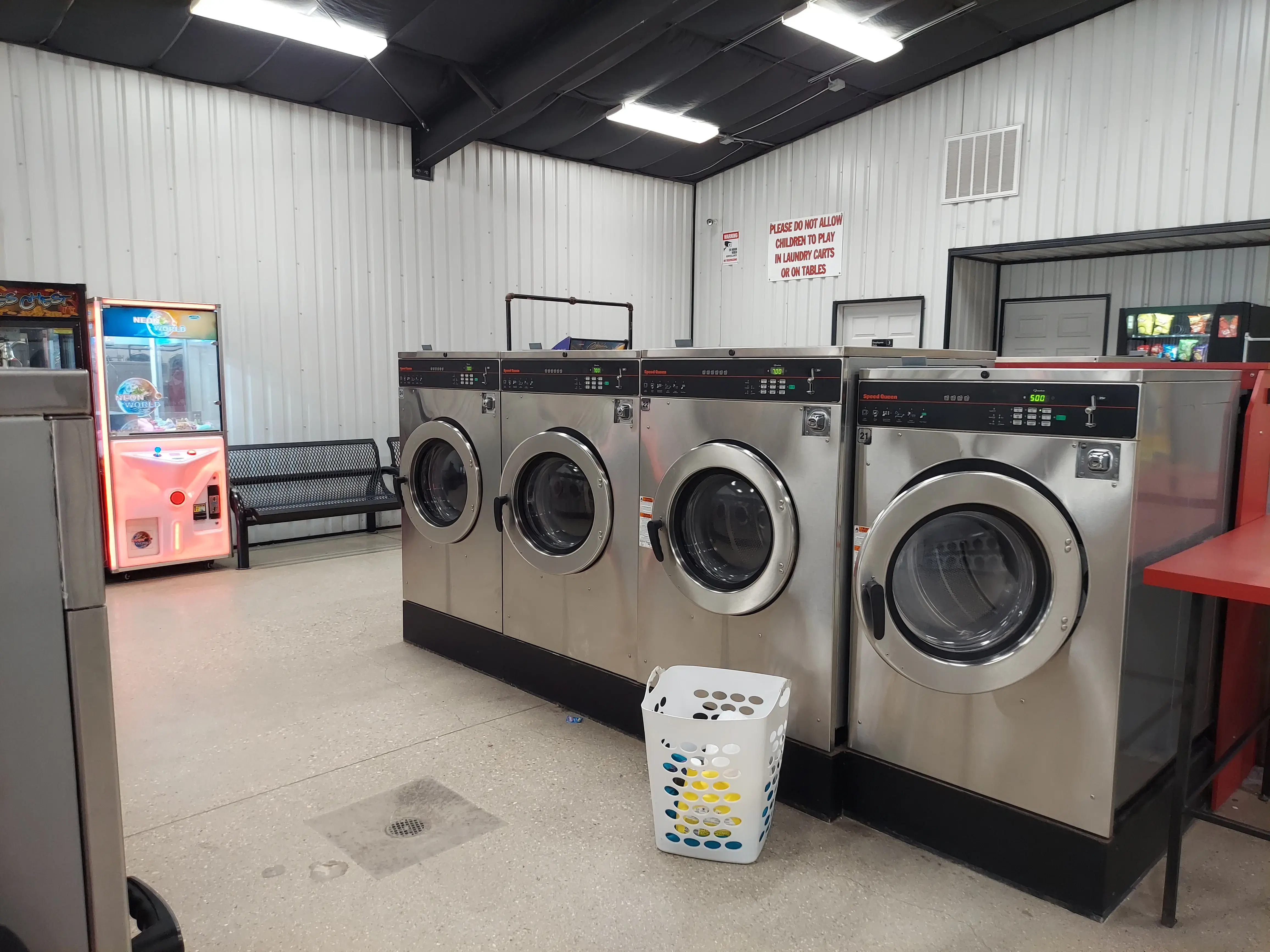 North Star Laundry Mat - Image 17