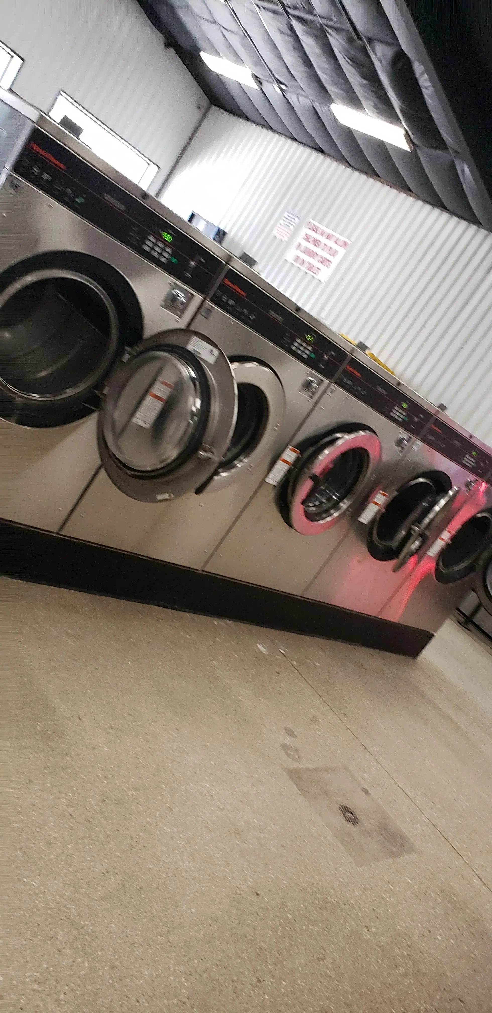 North Star Laundry Mat thumbnail 10