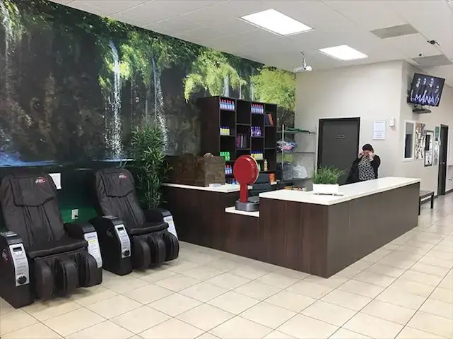 North Tryon Laundromat - Image 1