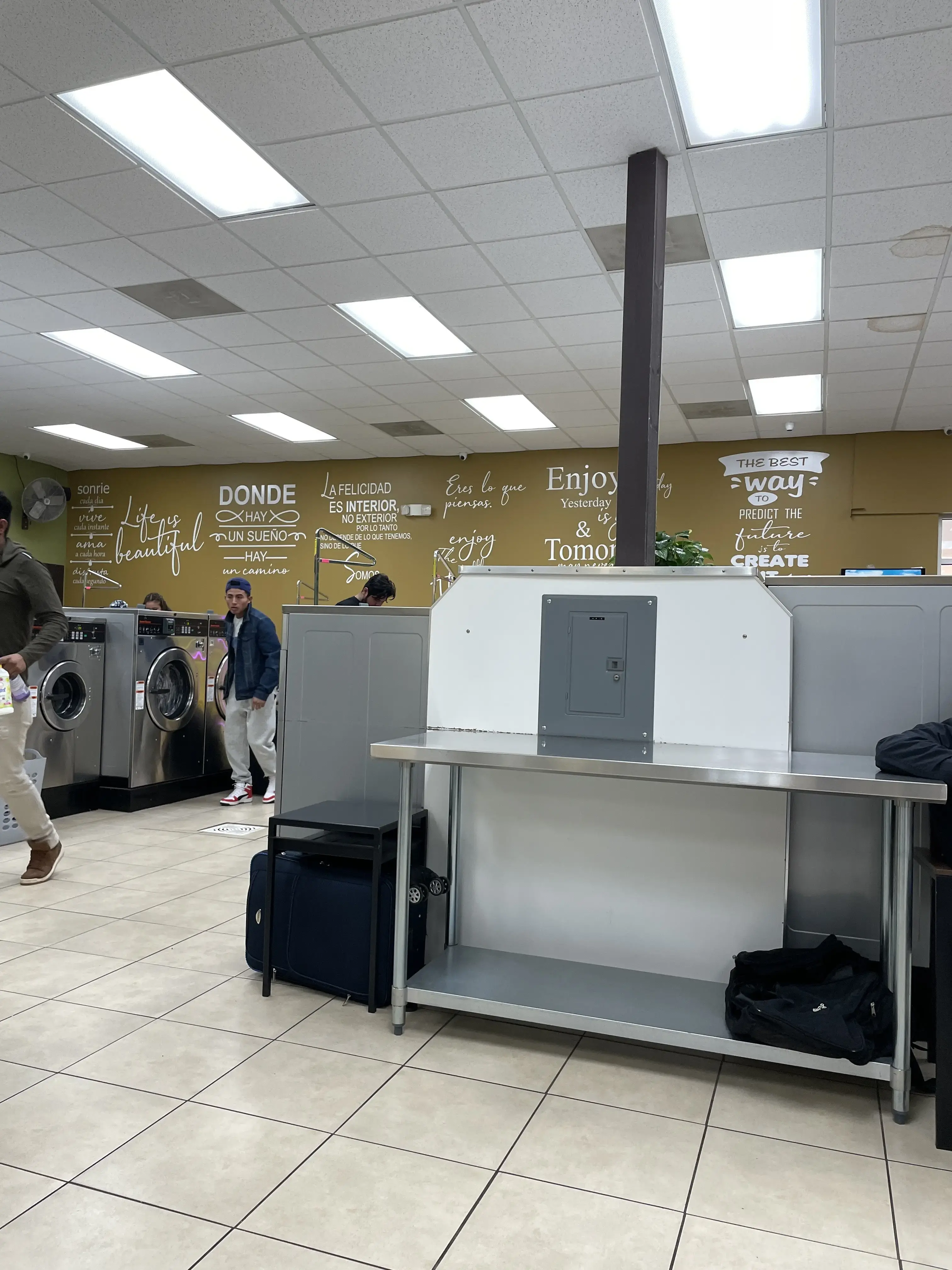 North Tryon Laundromat thumbnail 13