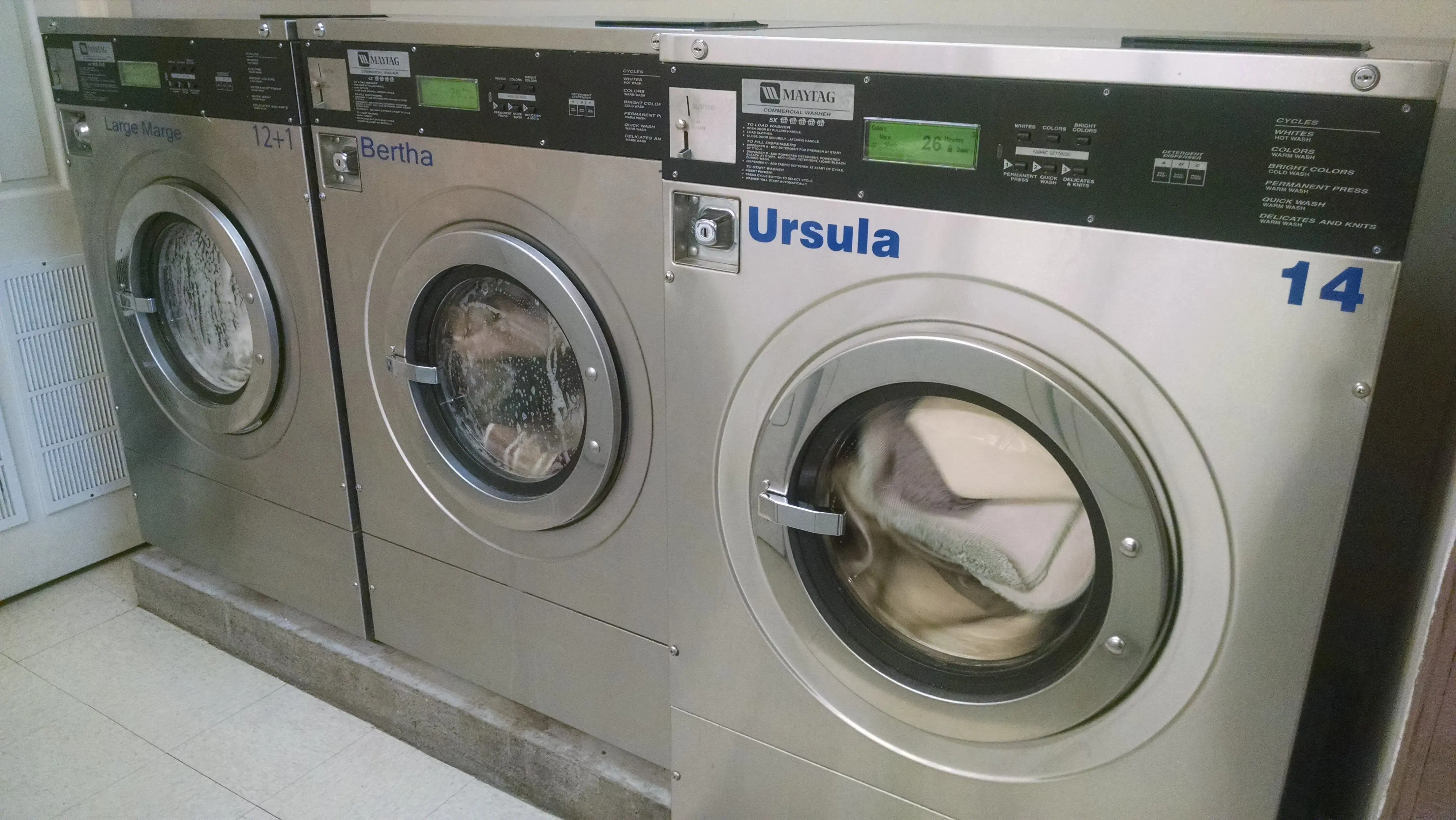 North View Wash World thumbnail 2