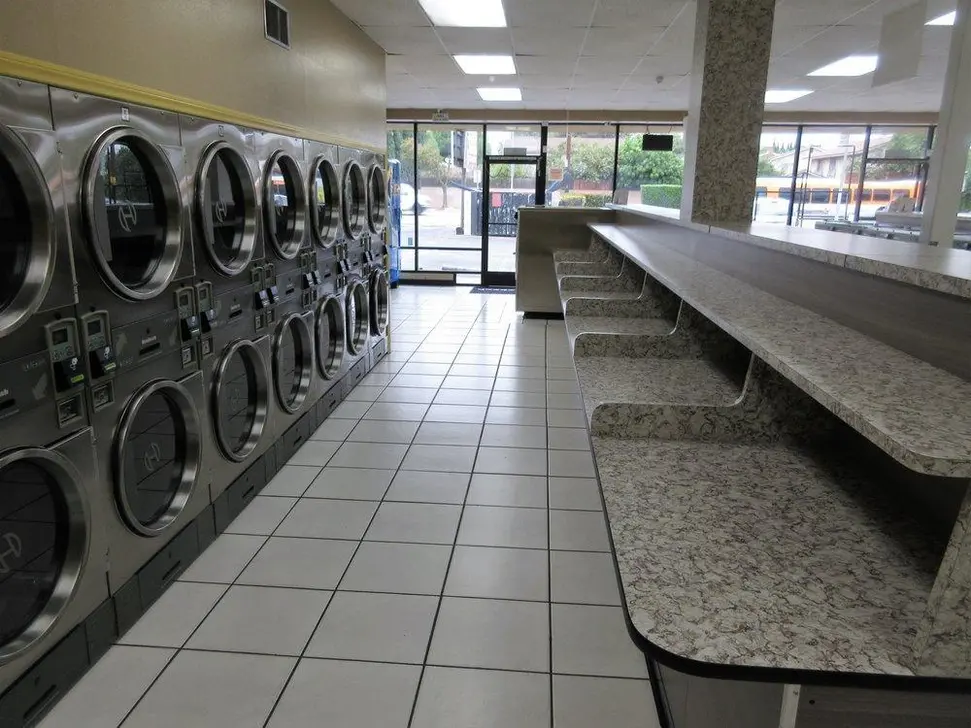 Northridge Laundry thumbnail 14