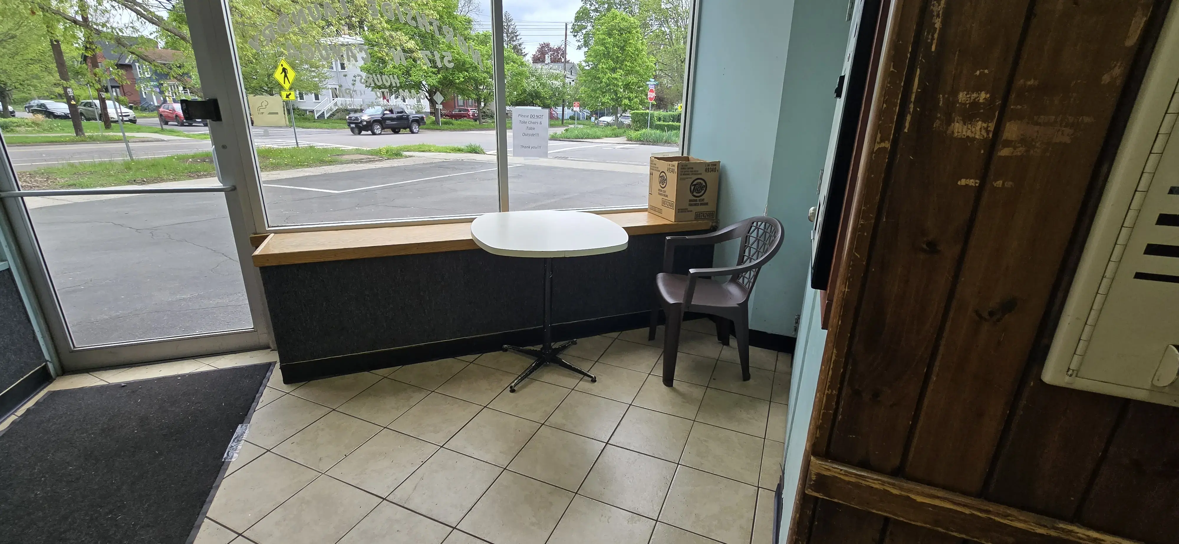 Northside Laundry - Image 6